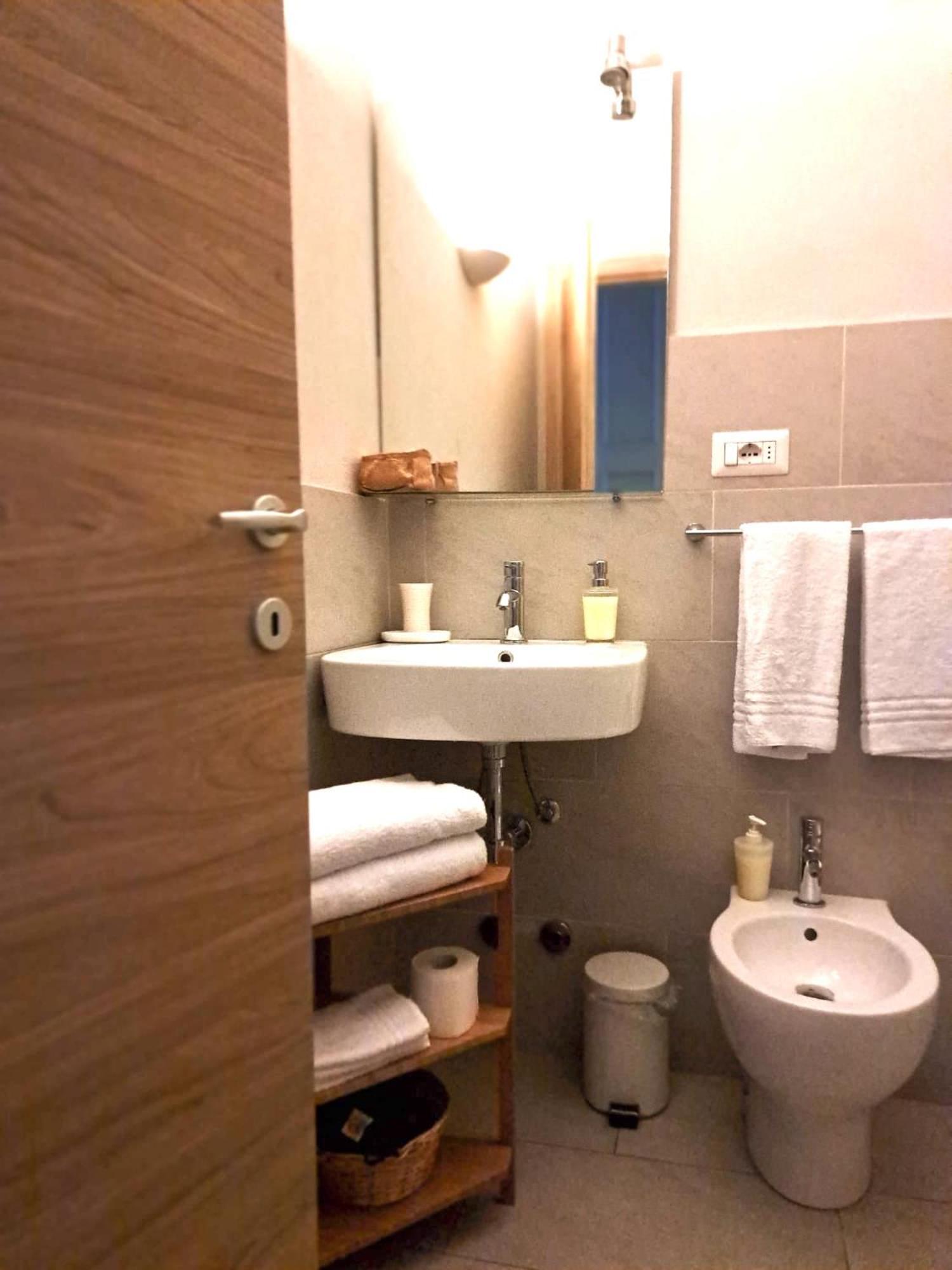 Double Room Private Bathroom,213003971:JPEG