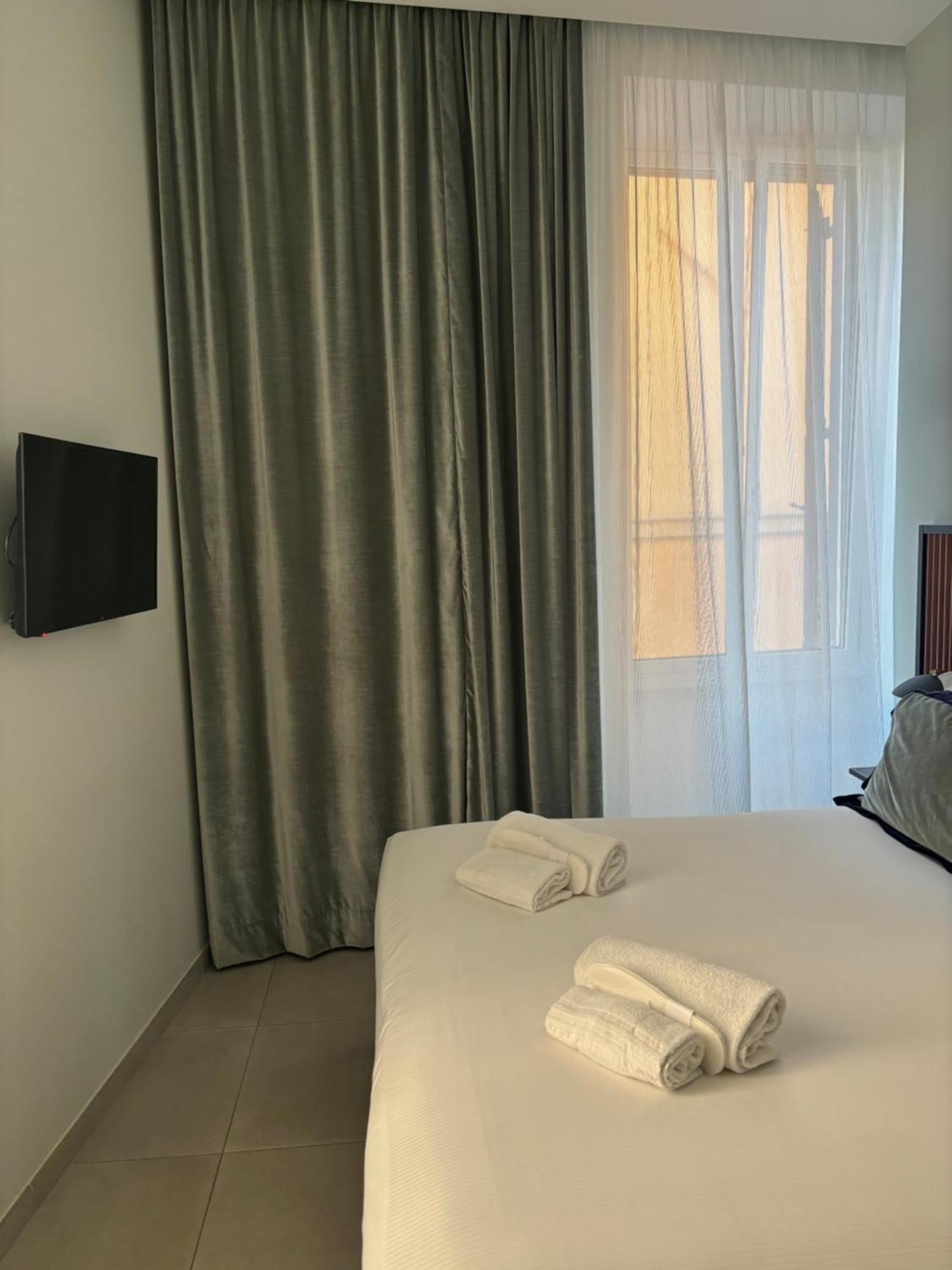 Double or Twin Room Separate Building 150m