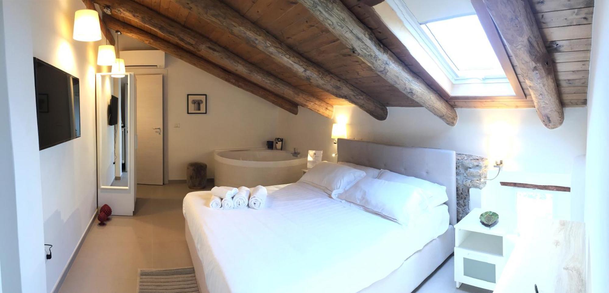 Double Room Spa Bath
