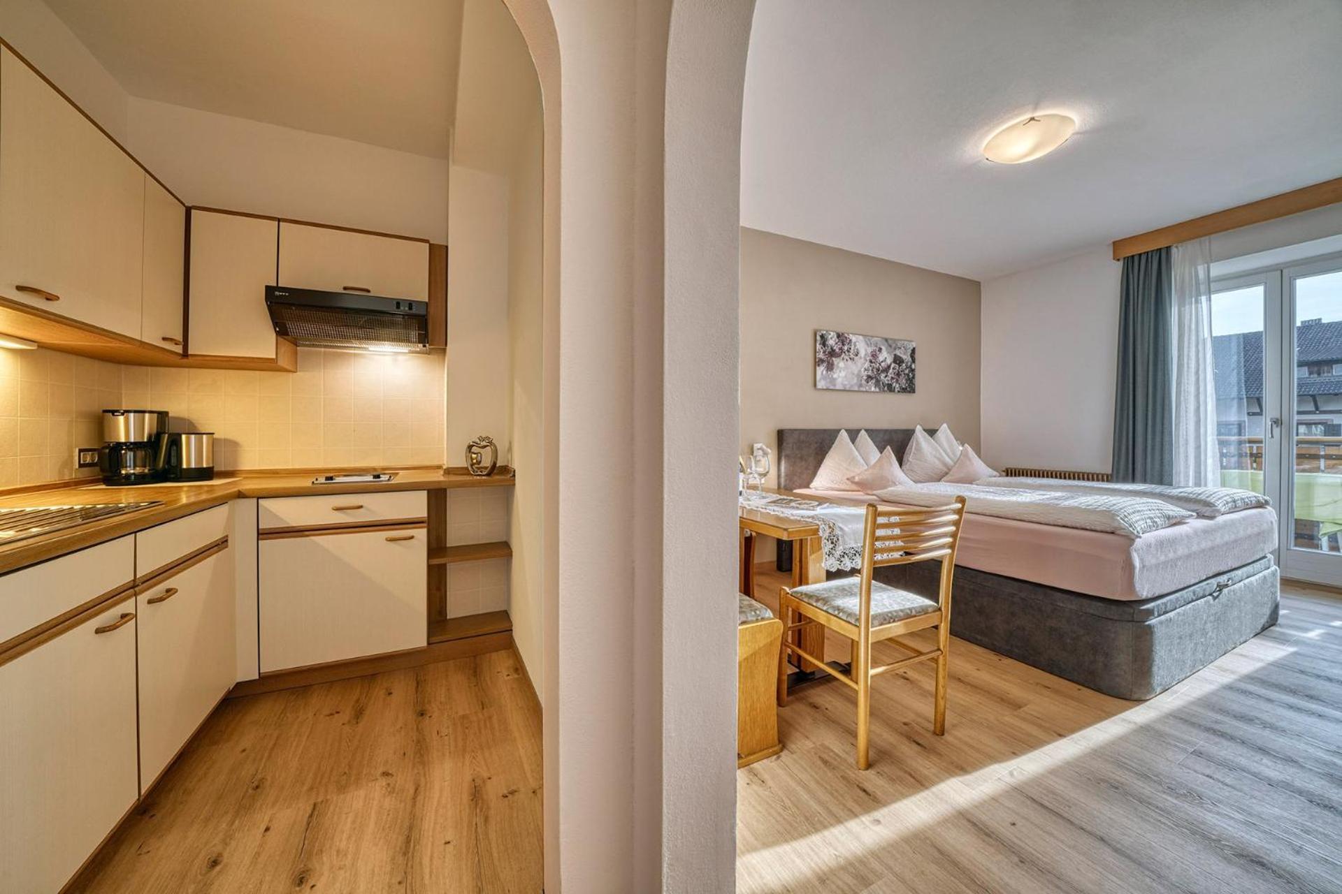 Apartment mit Balkon