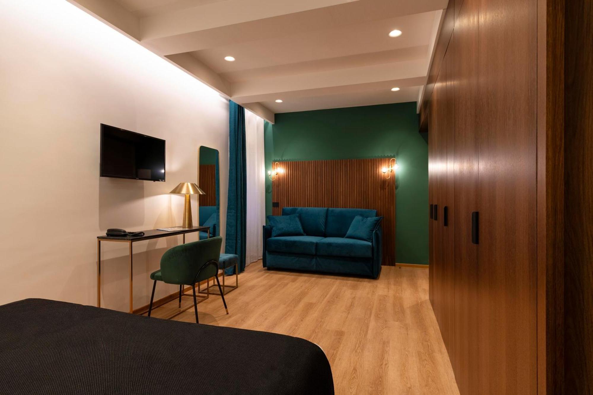 Deluxe Quadruple Room