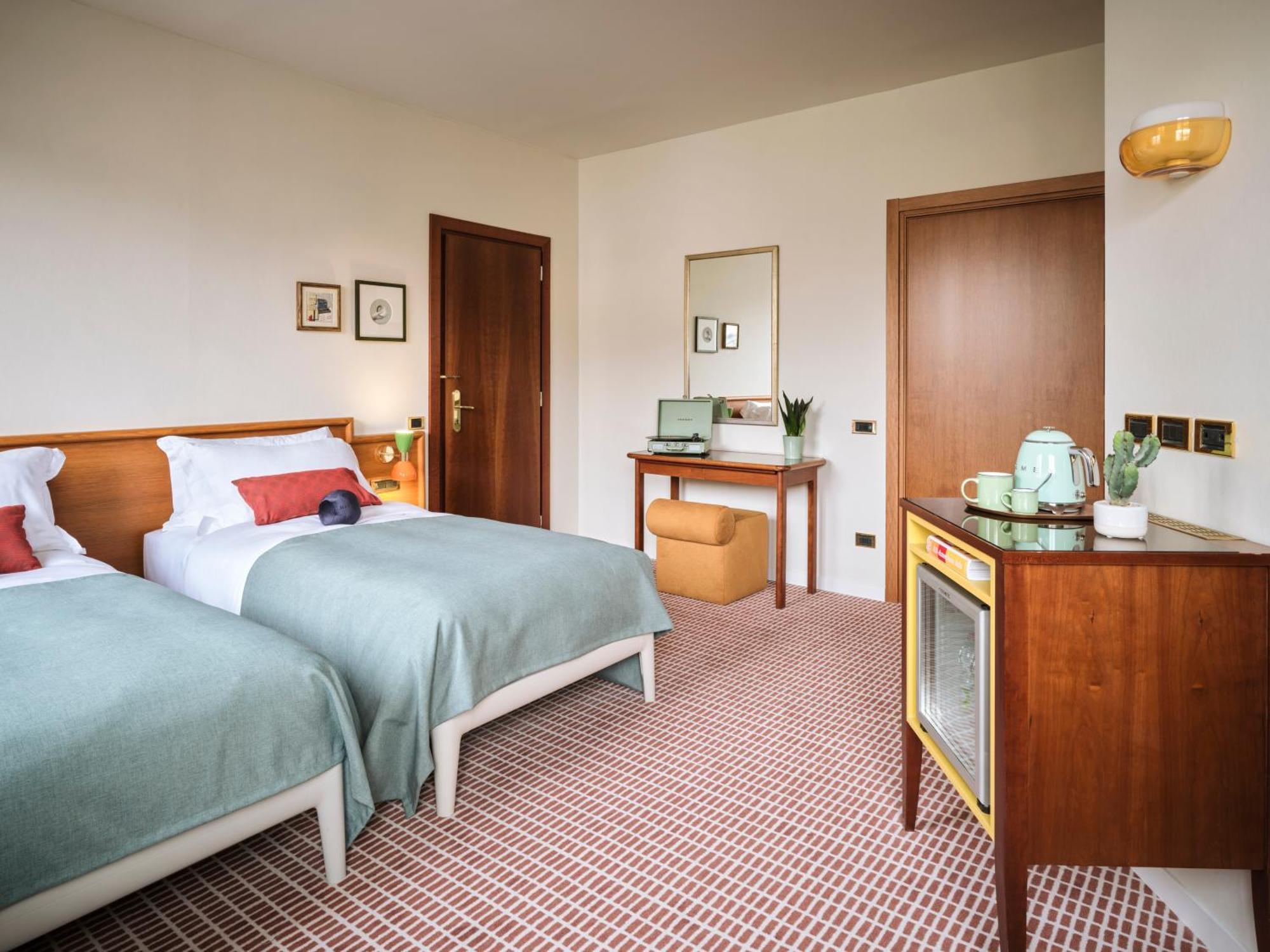 Large Double Room