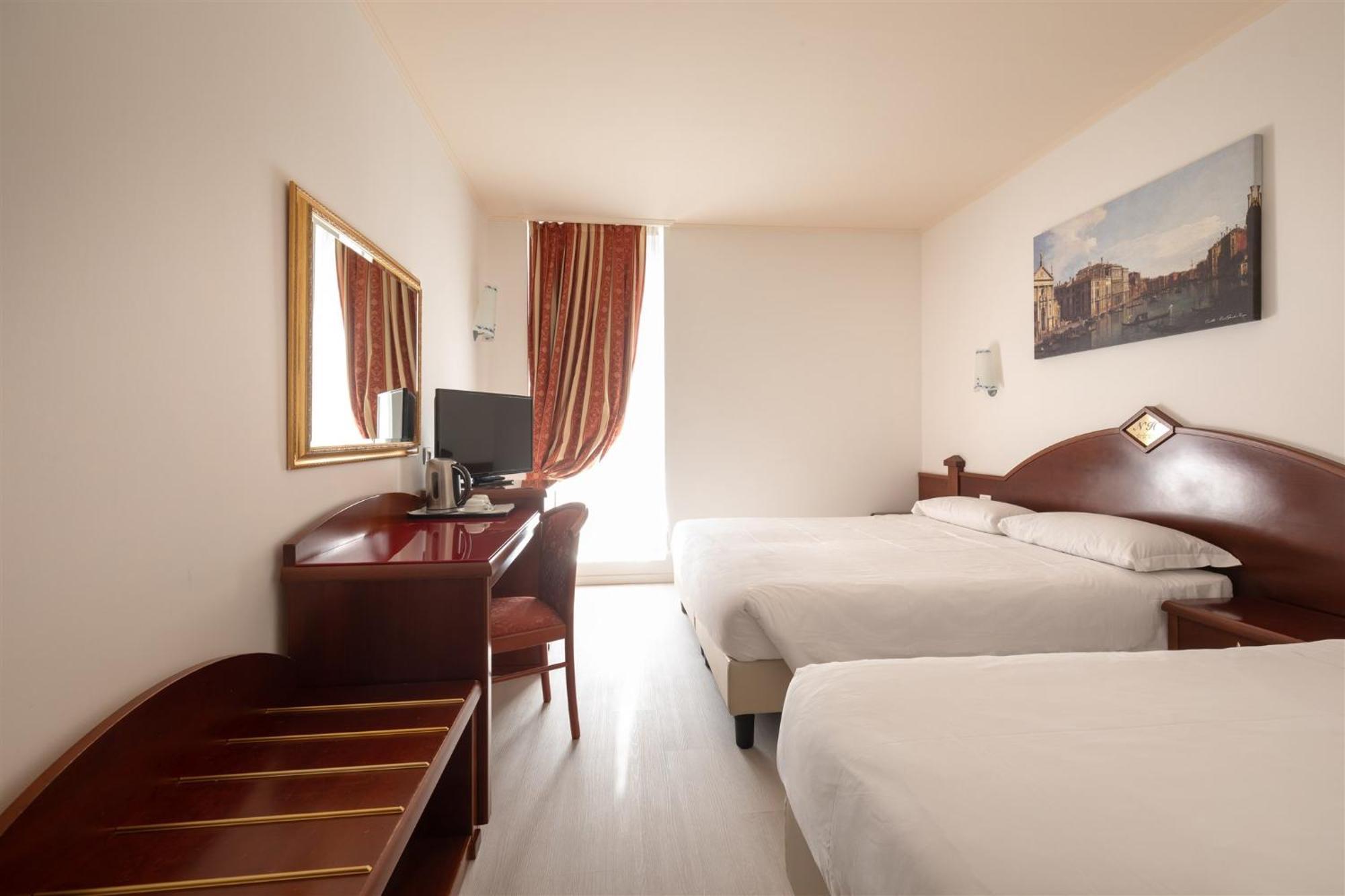 Triple Room,1536477058:JPEG