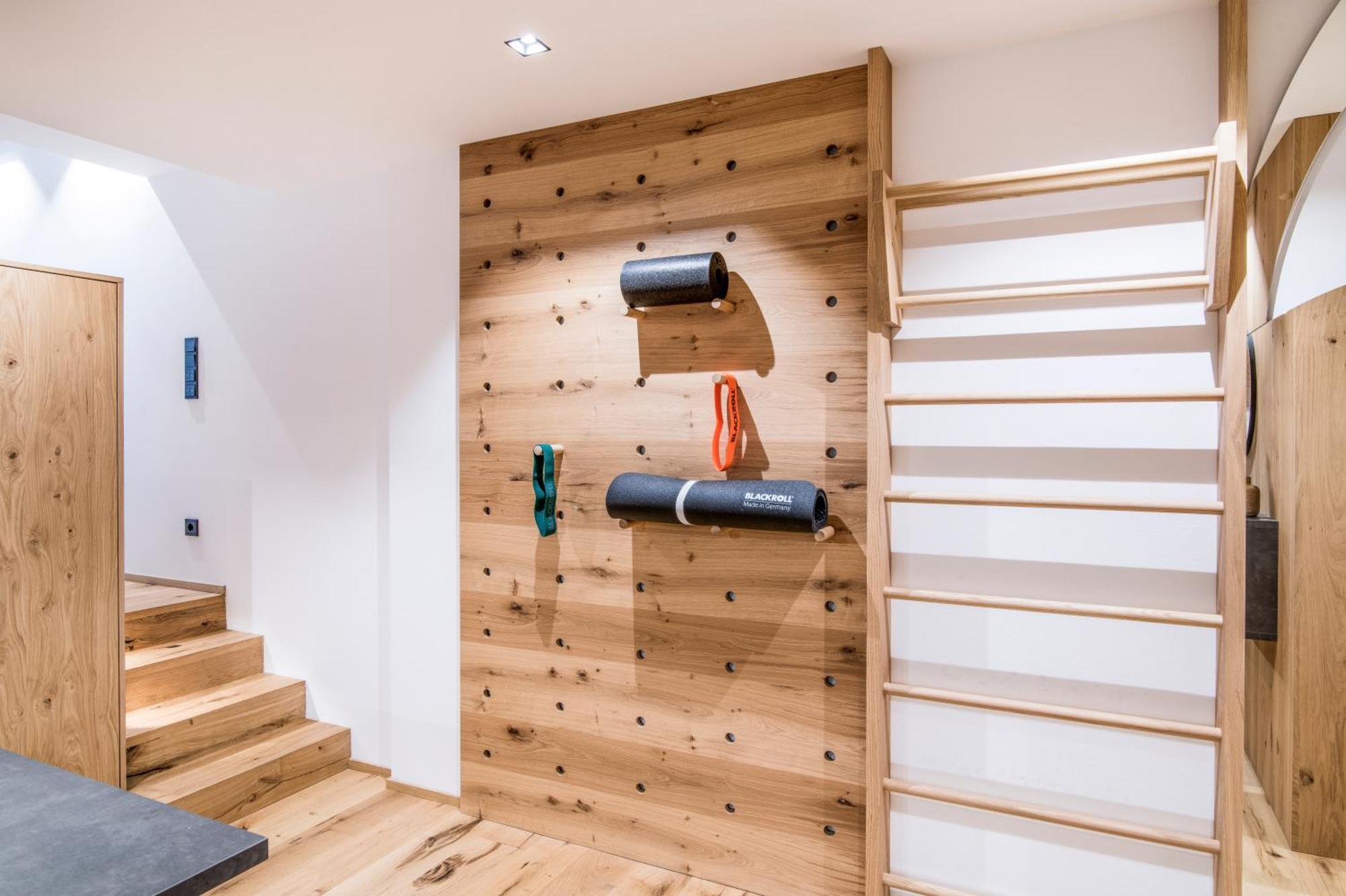 Studio,1536654502:JPEG