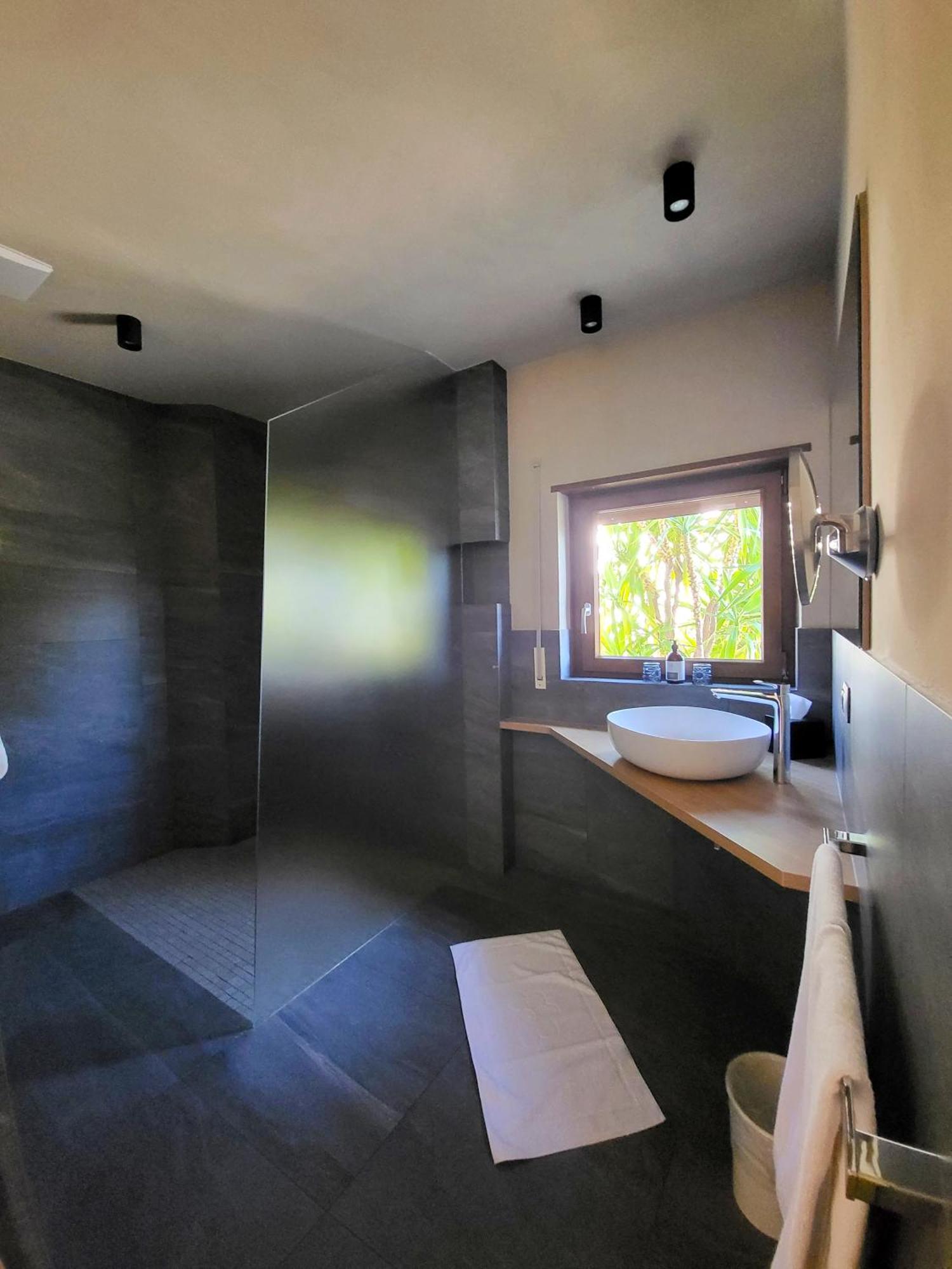 Suite Terrace,1765883048:JPEG
