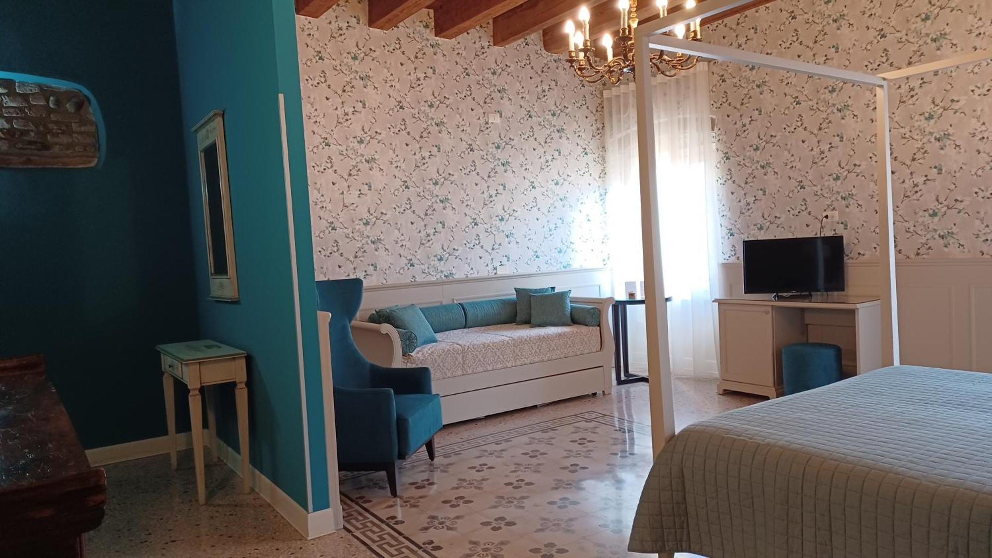 Superior Double Room,1534390072:JPEG