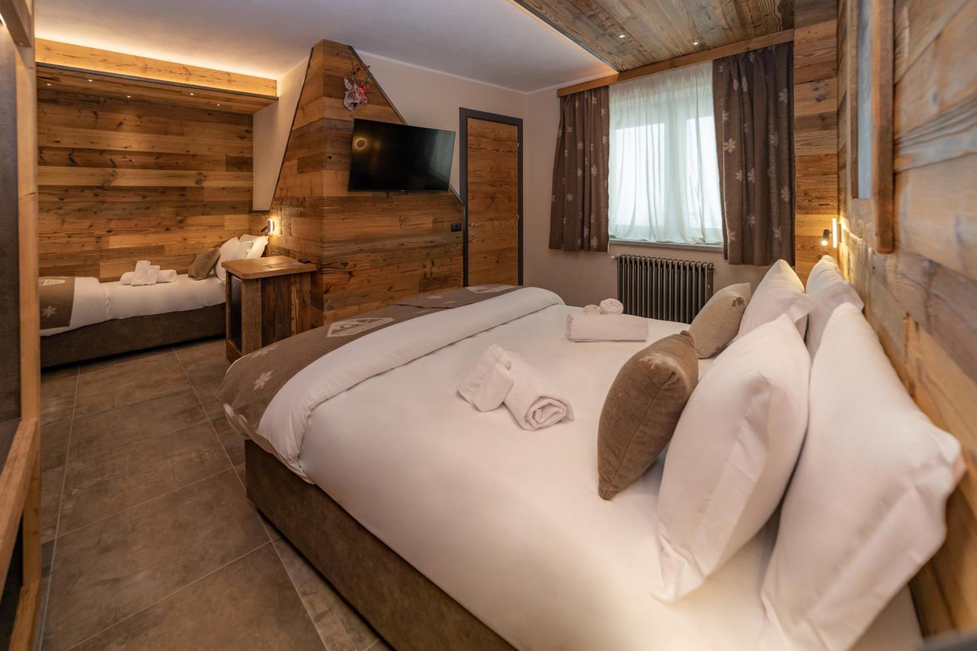 Junior Suite,1539774298:JPEG