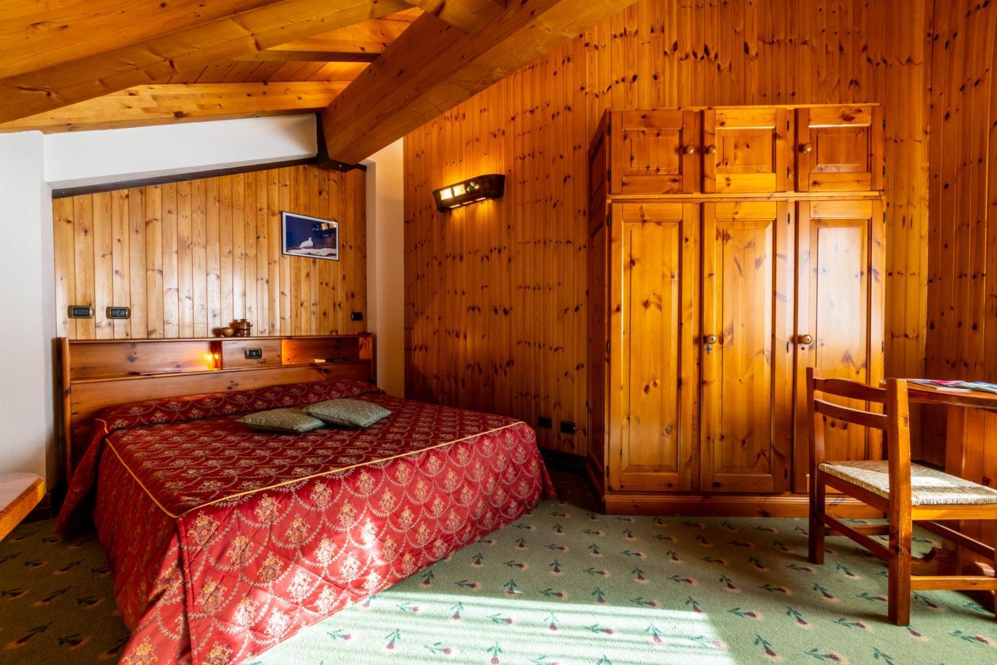 Chambre Double - Vue sur Montagne
