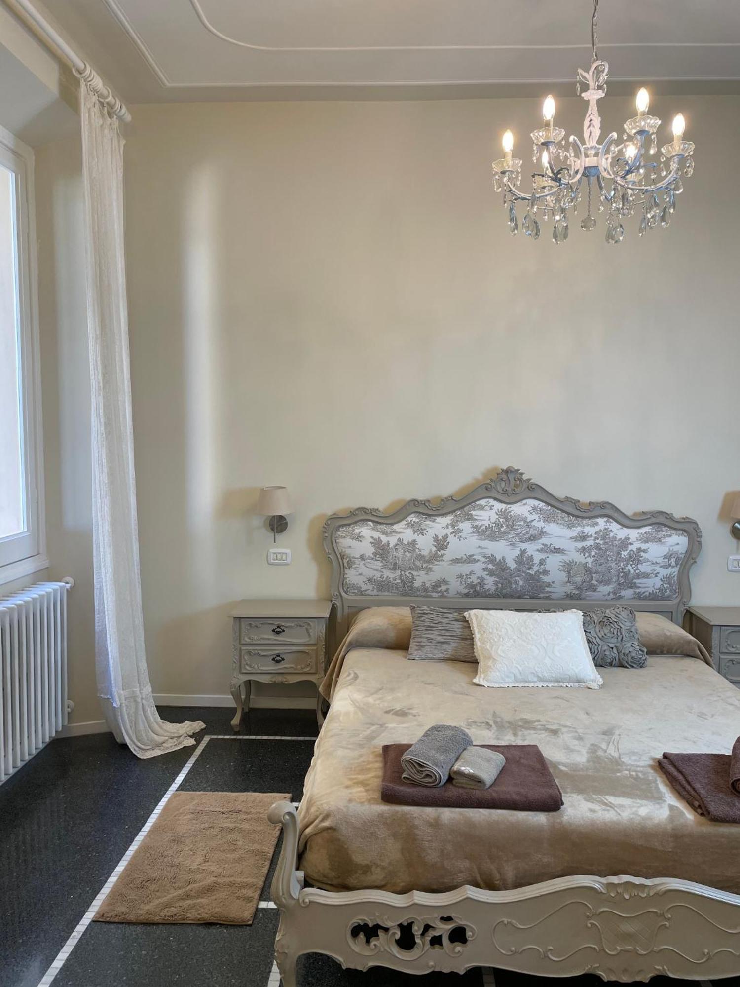 Deluxe Double Room with Balcony and Sea View