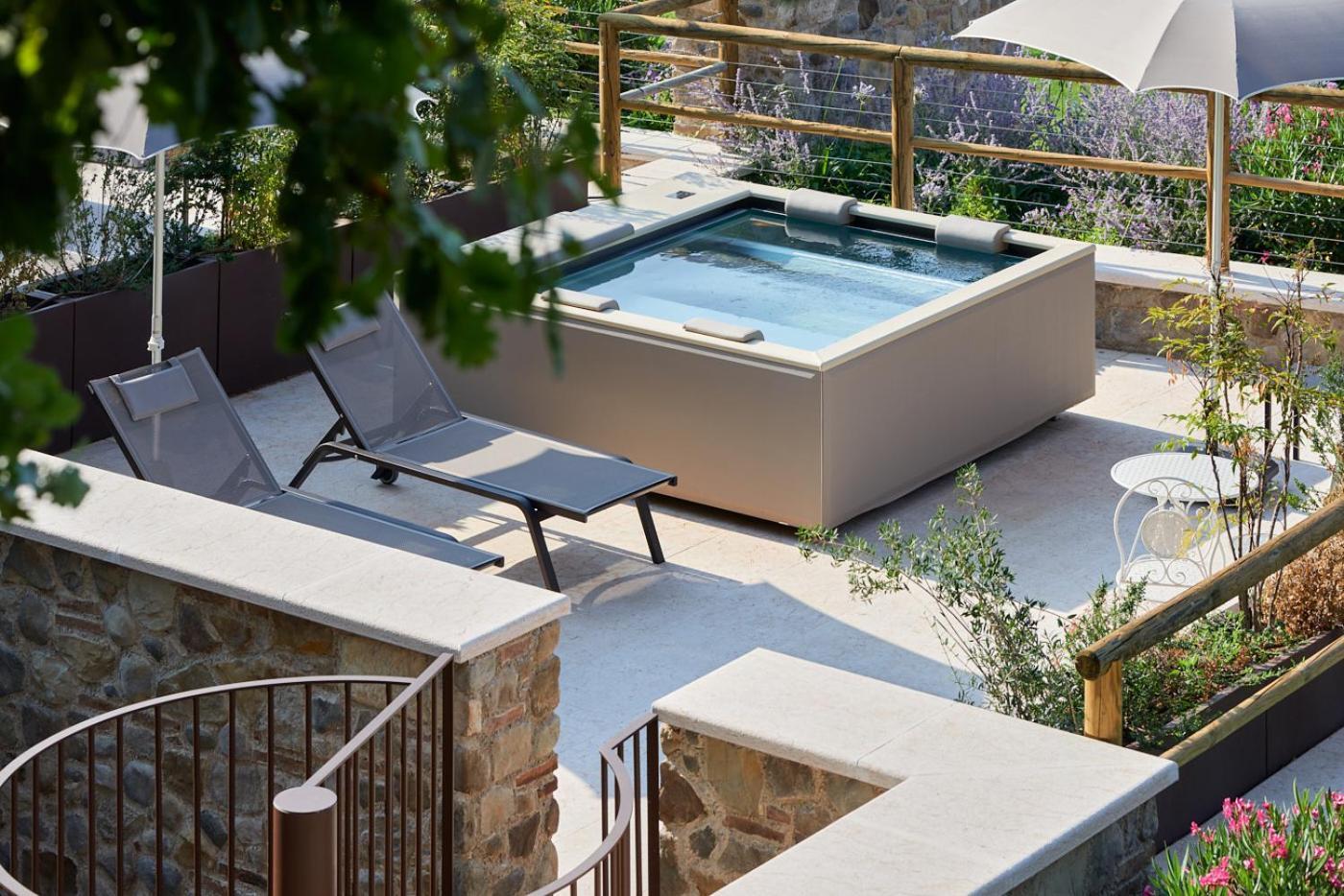 Suite private terrace whirlpool