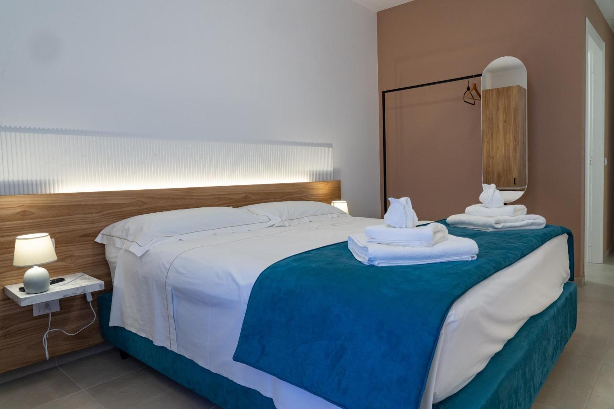 Double Room,1544686621:JPEG