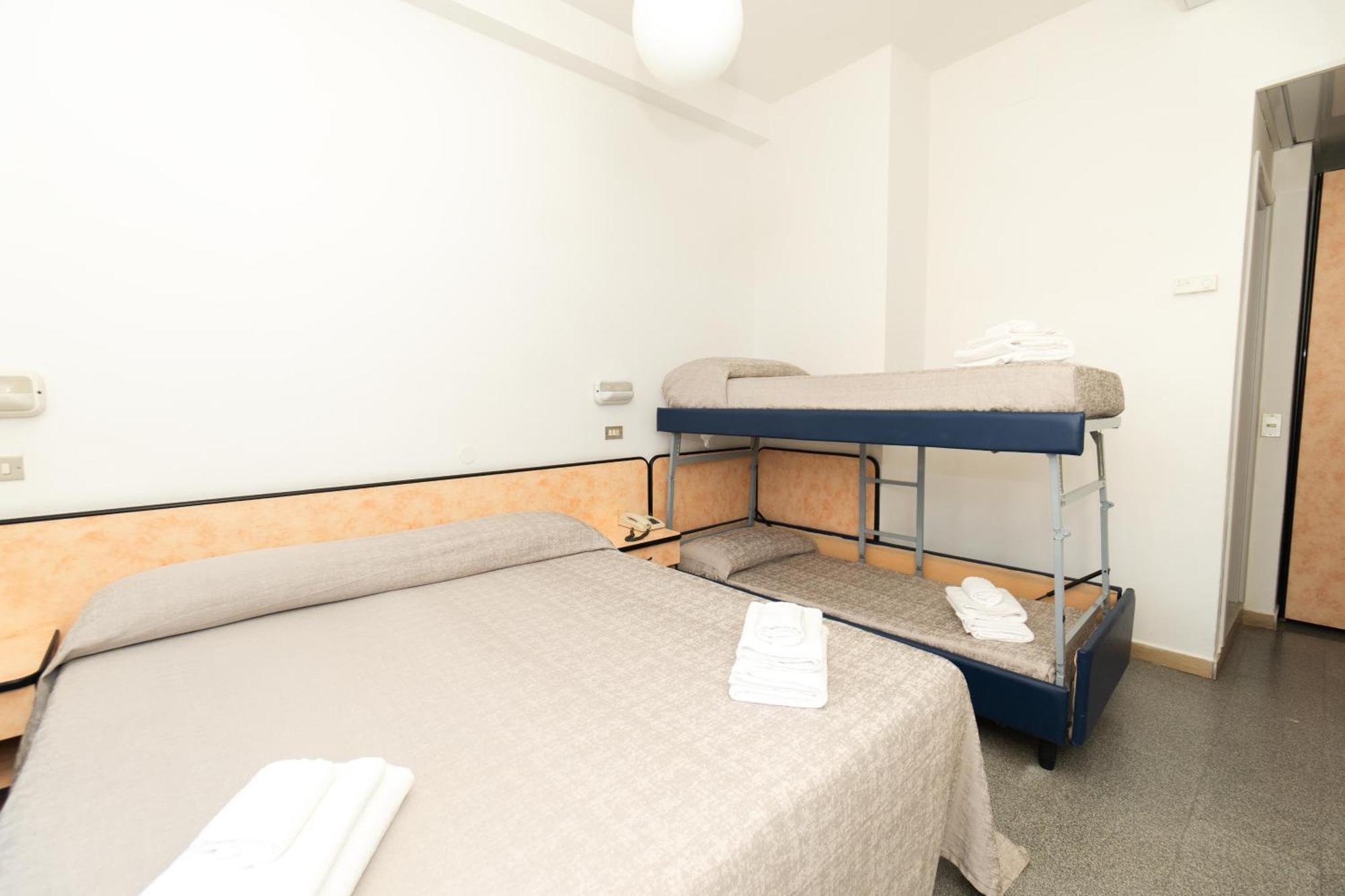 Quadruple Room,1545829021:JPEG