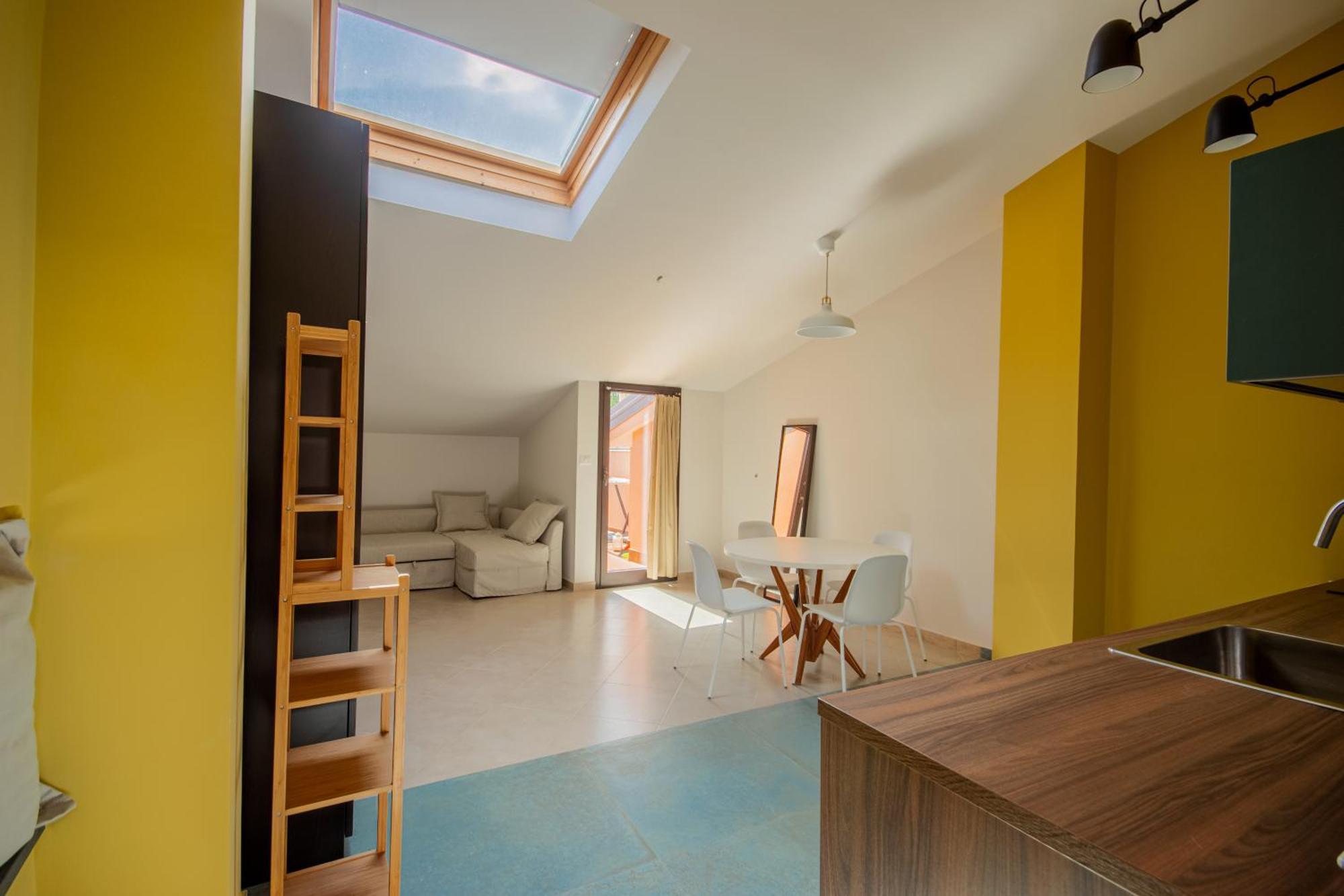 Holiday Home,1546046380:JPEG