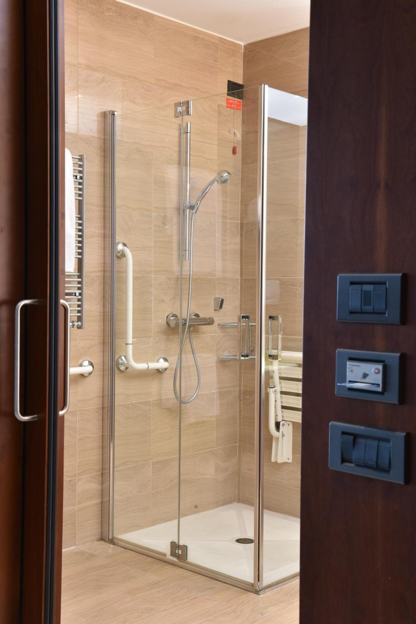 Twin Room Mobility Access,1547795344:JPEG