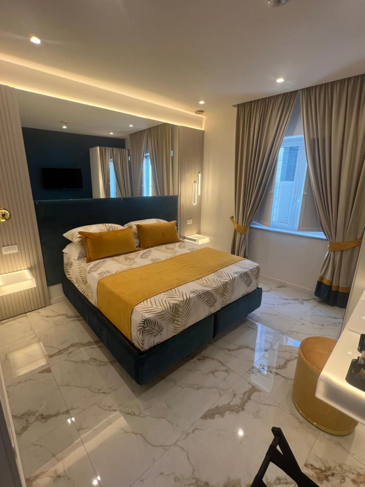 Deluxe Double or Twin Room
