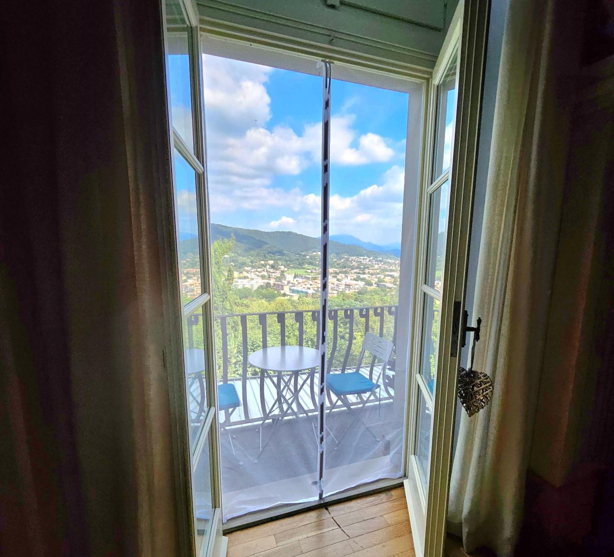 Deluxe Suite,1548786409:JPEG