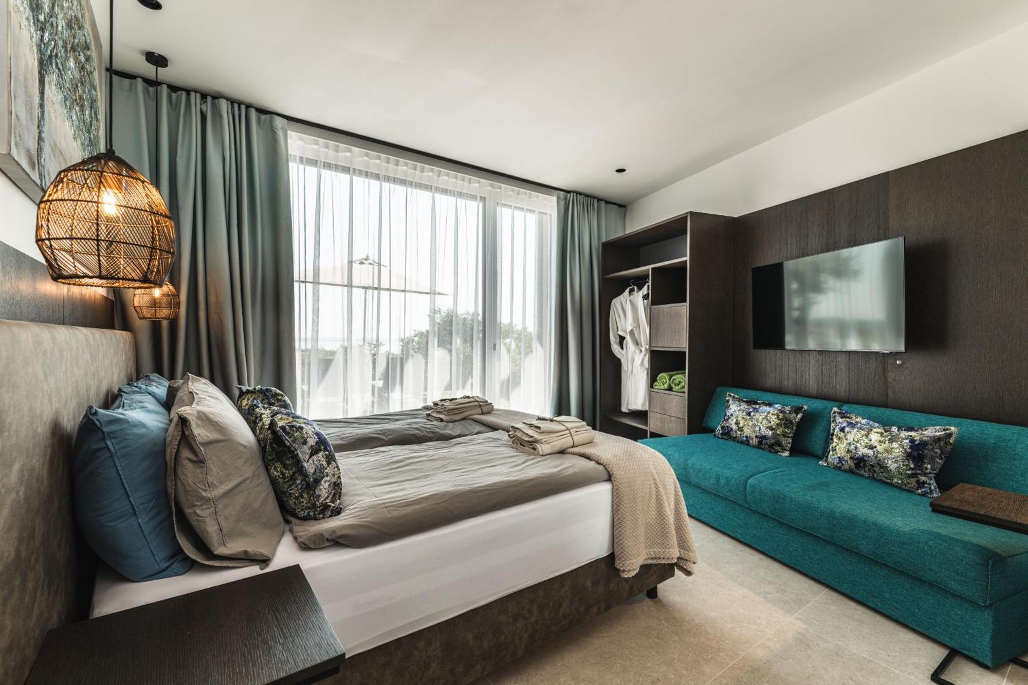 Suite Lake View,1549775623:JPEG