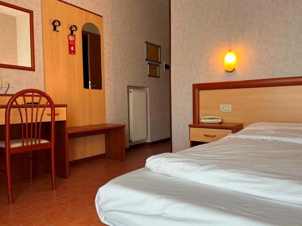 Single Room Private Bathroom