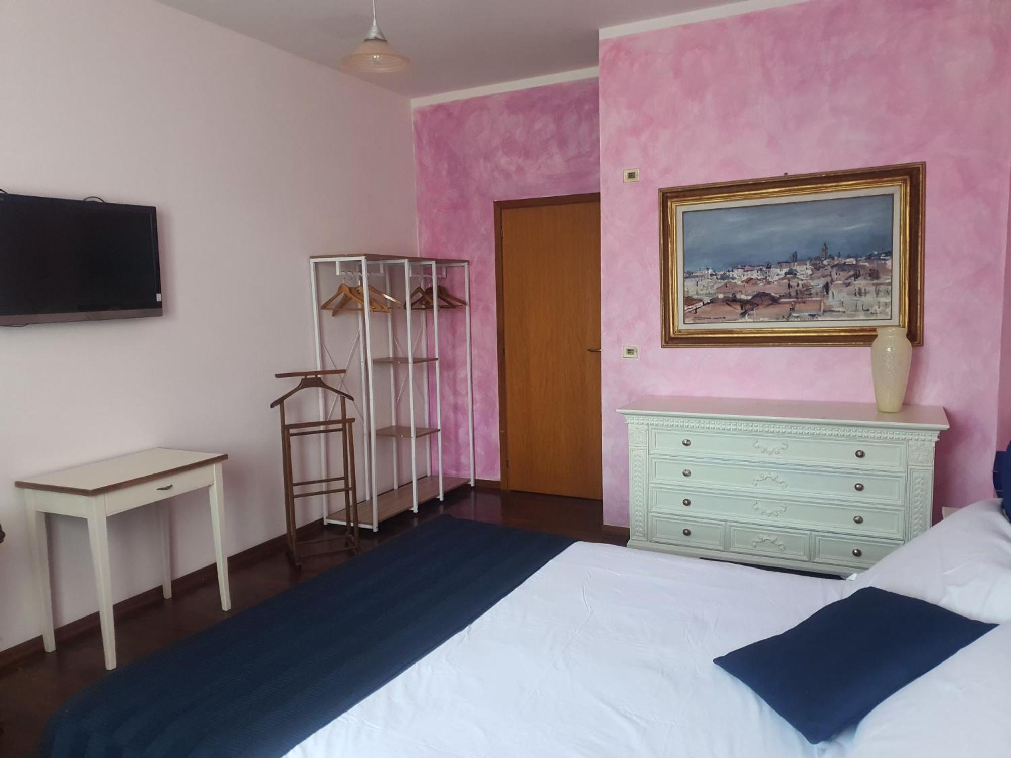 Deluxe Single Room Balcony,1468803308:JPEG
