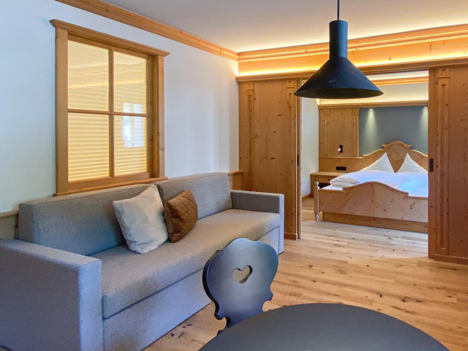 Double Room,1419818346:JPEG