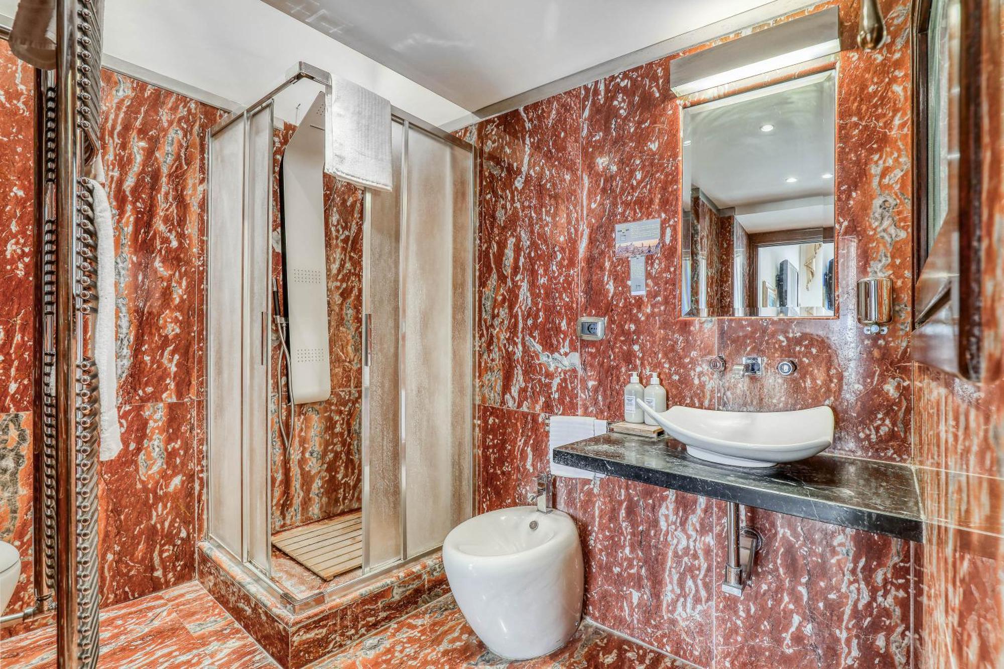 Standard Suite