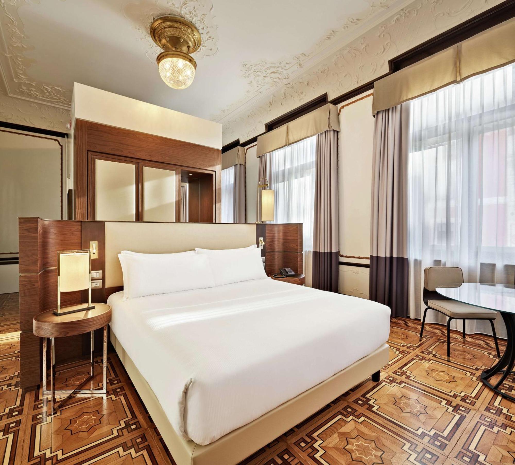 Chambre Lit King-Size Deluxe Historique