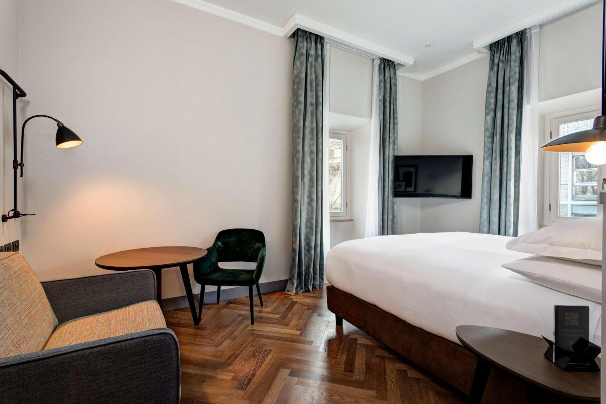 Quarto com Cama King-size - Acessível para Hóspedes com Mobilidade Reduzida