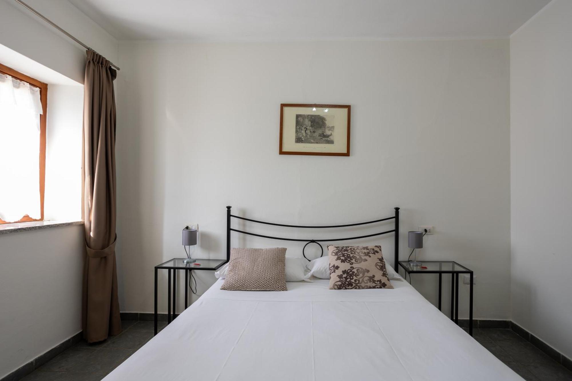 Economy Double or Twin Room Lake View,1554792793:JPEG