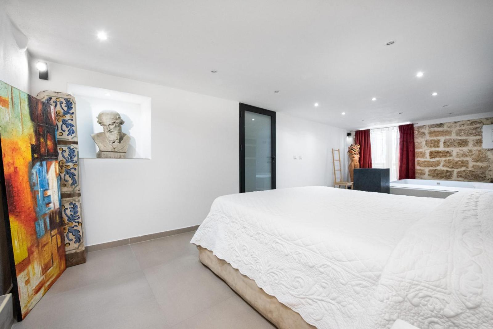 Apartament typu Suite z wanną z hydromasażem