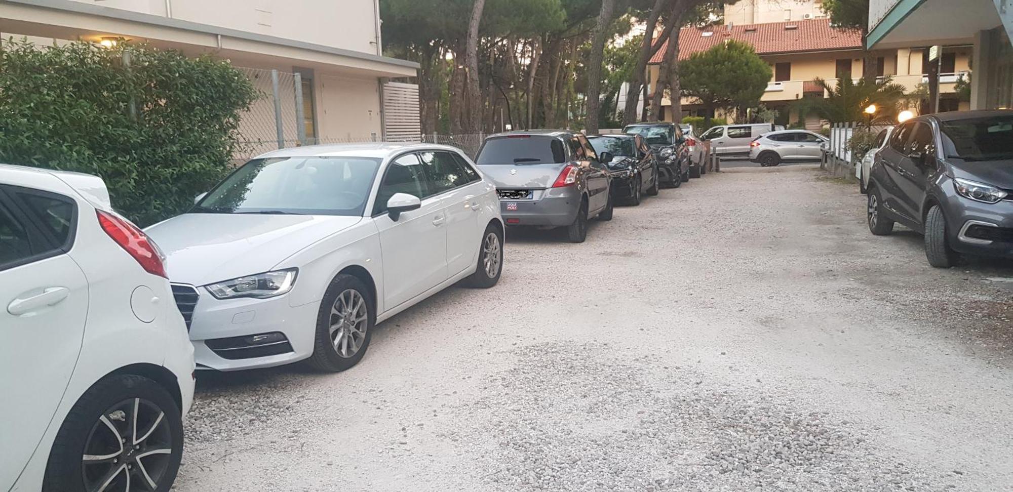 Connecting Rooms 5 Adults-Economy