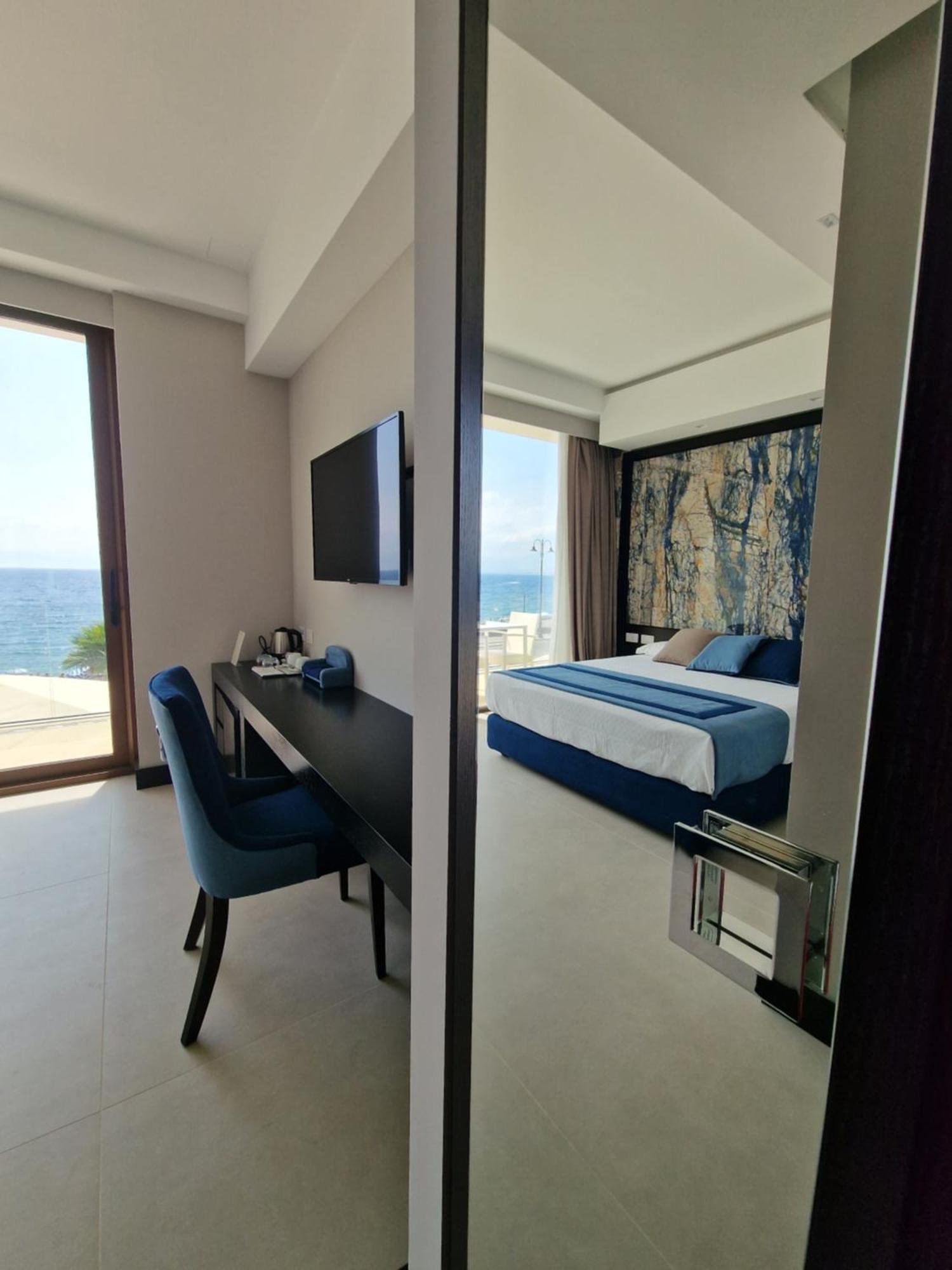 Superior Double Room with Sea View