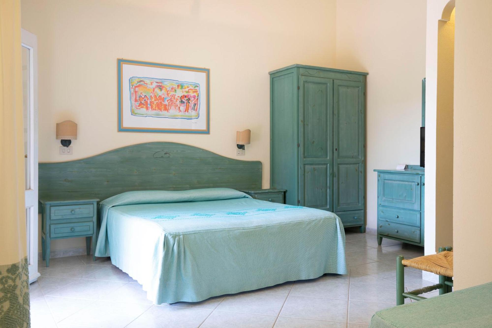 Queen Room with Pool View,1559367712:JPEG