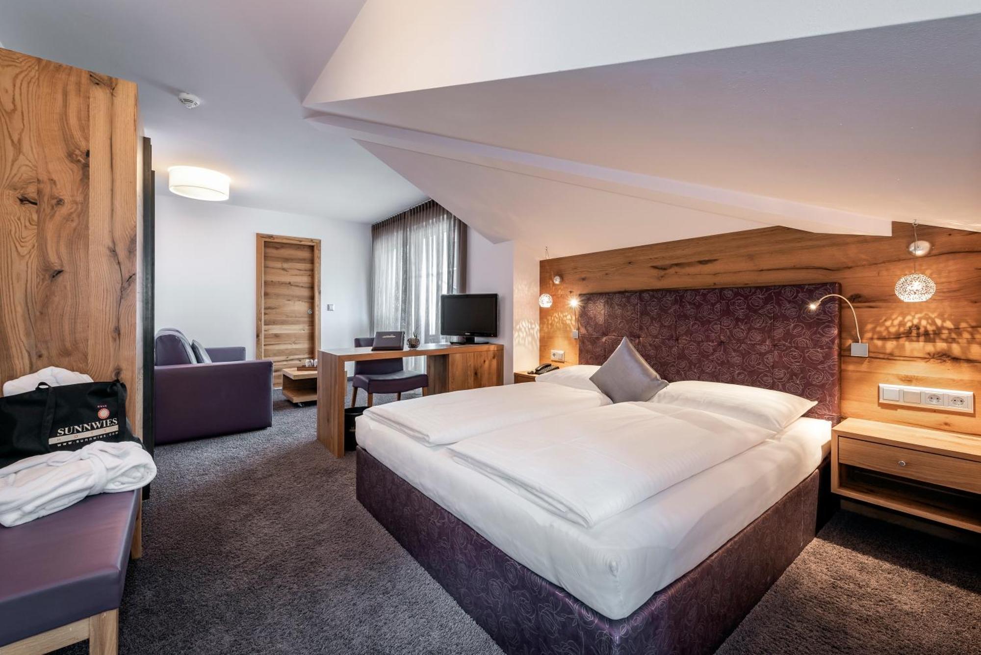 Superior Double Room,1559470831:JPEG