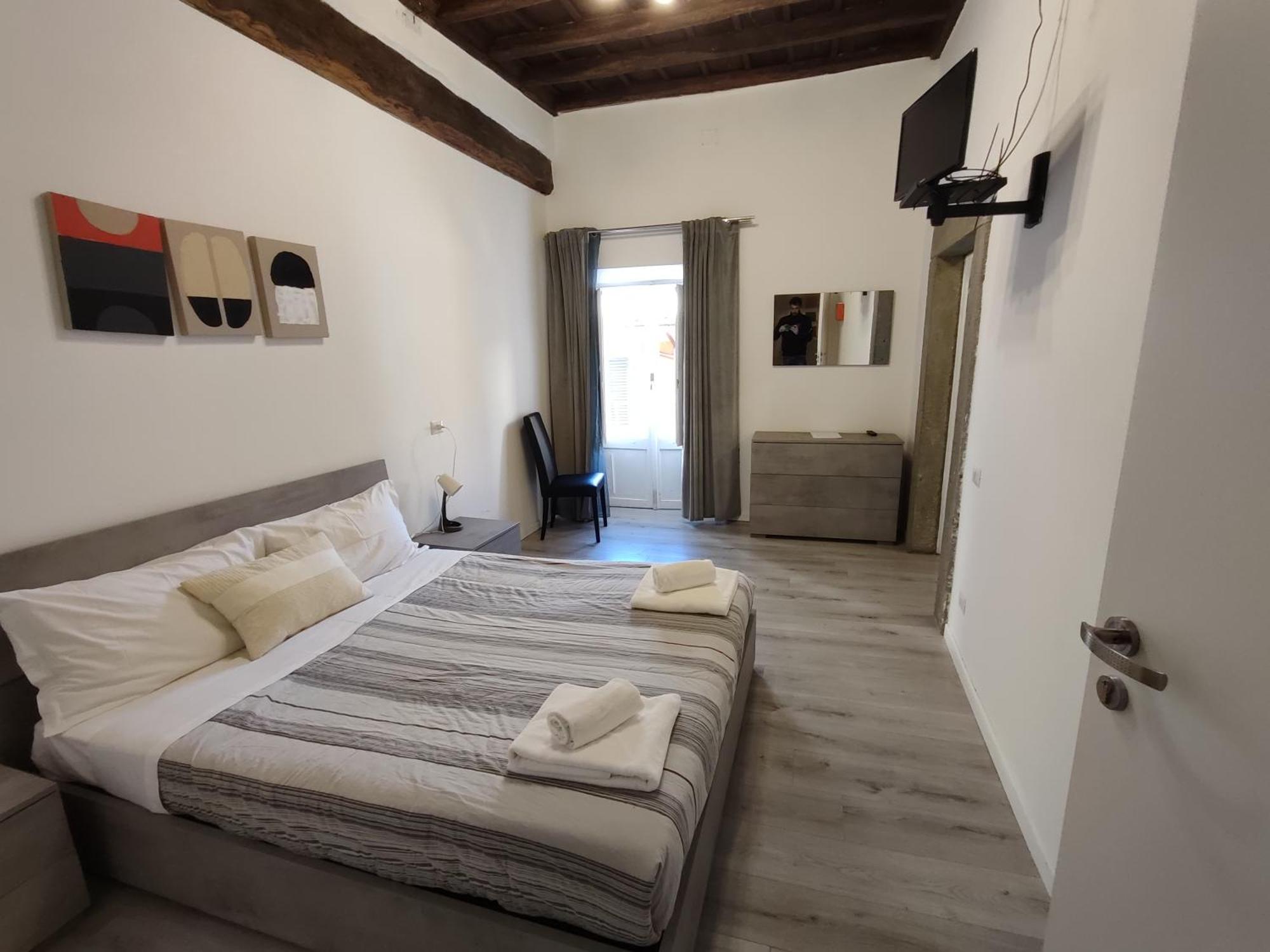 Deluxe Room (2 Adults + 1 Child),1563542293:JPEG