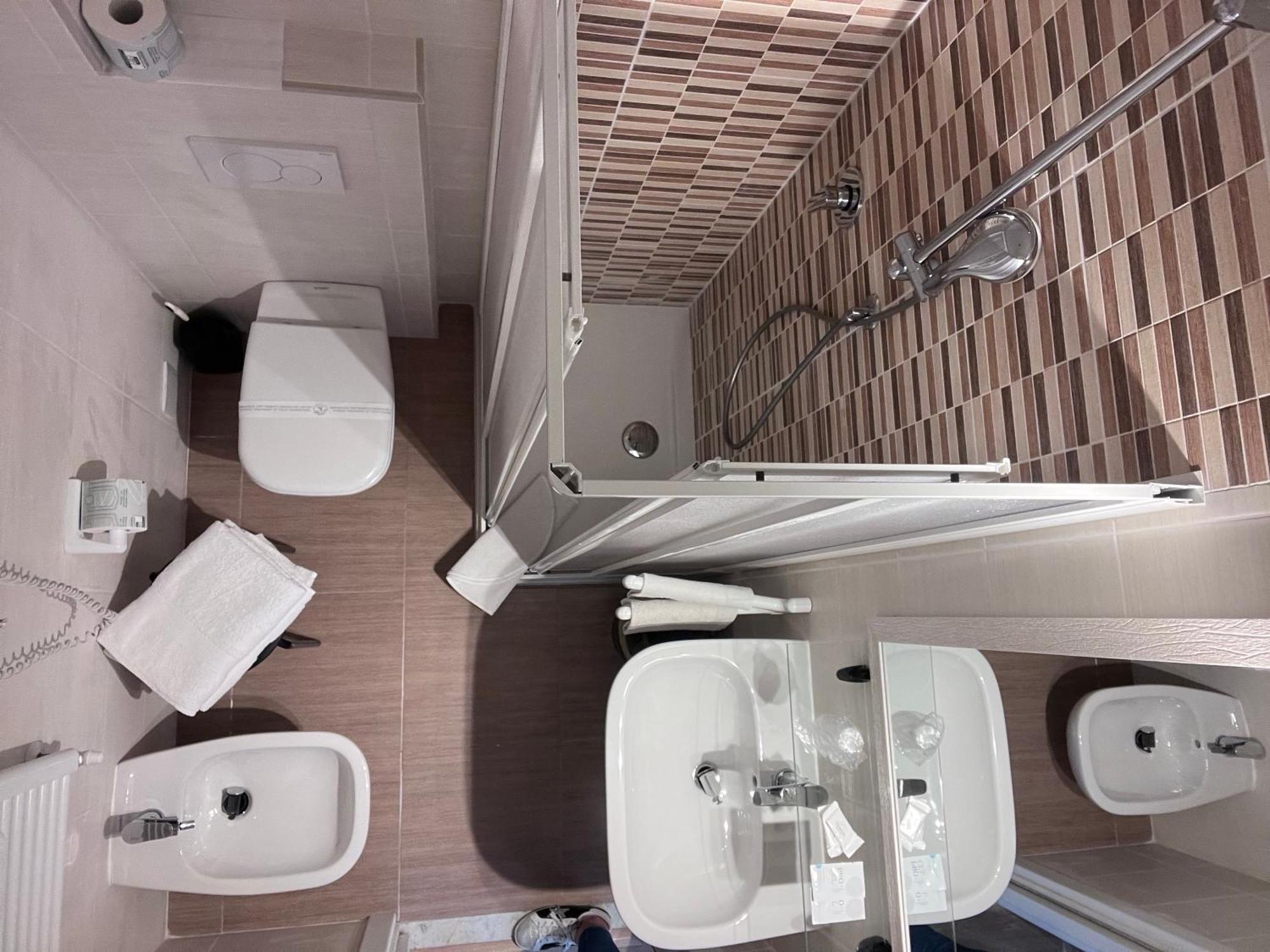 Triple Room,1596878714:JPEG