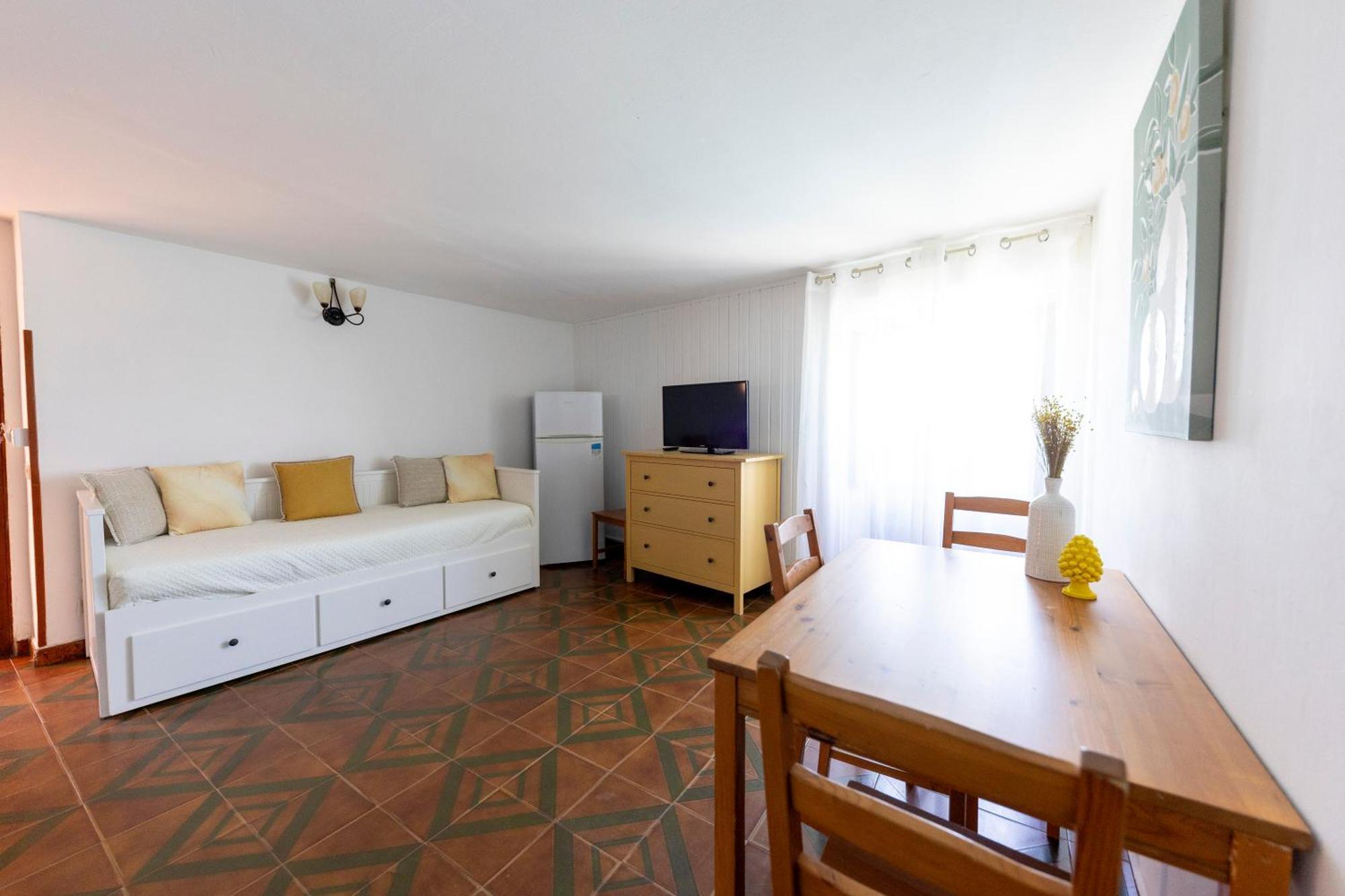 Triple Room with Sea View