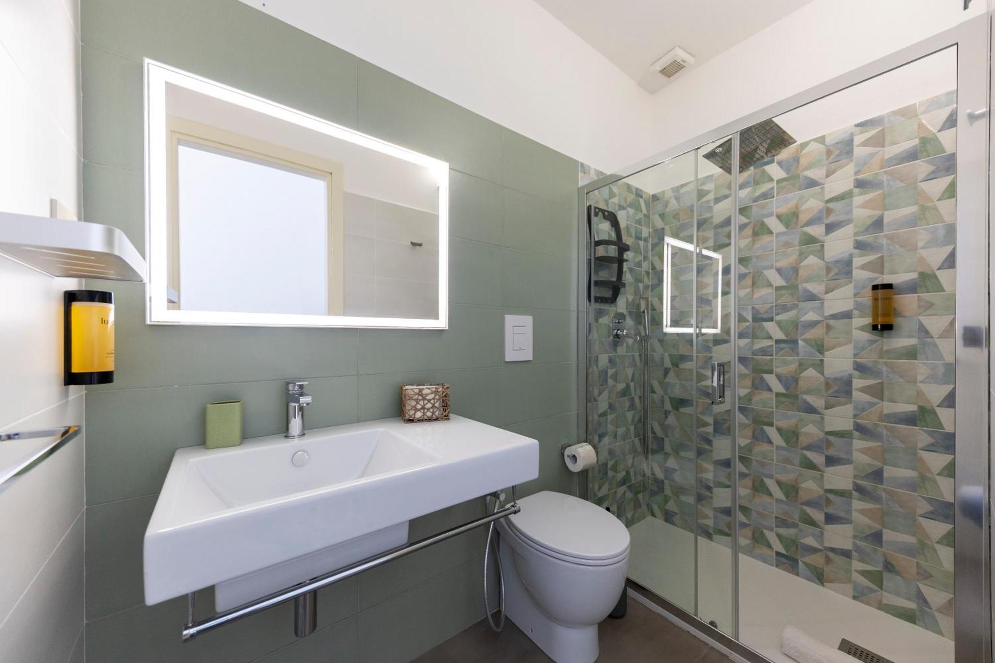 Triple Room with City View