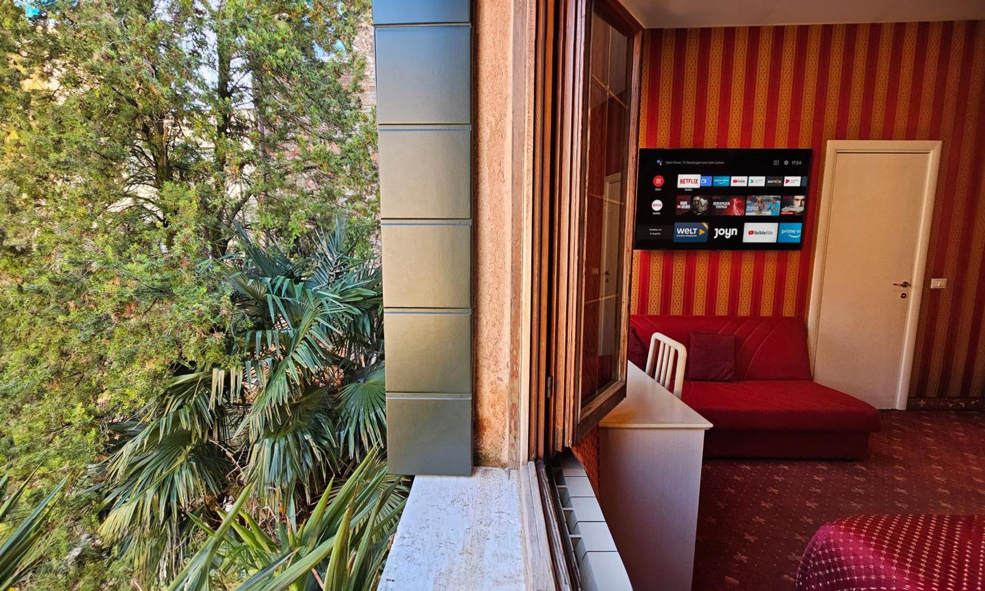 Quarto Quádruplo Deluxe com Vista para o Jardim