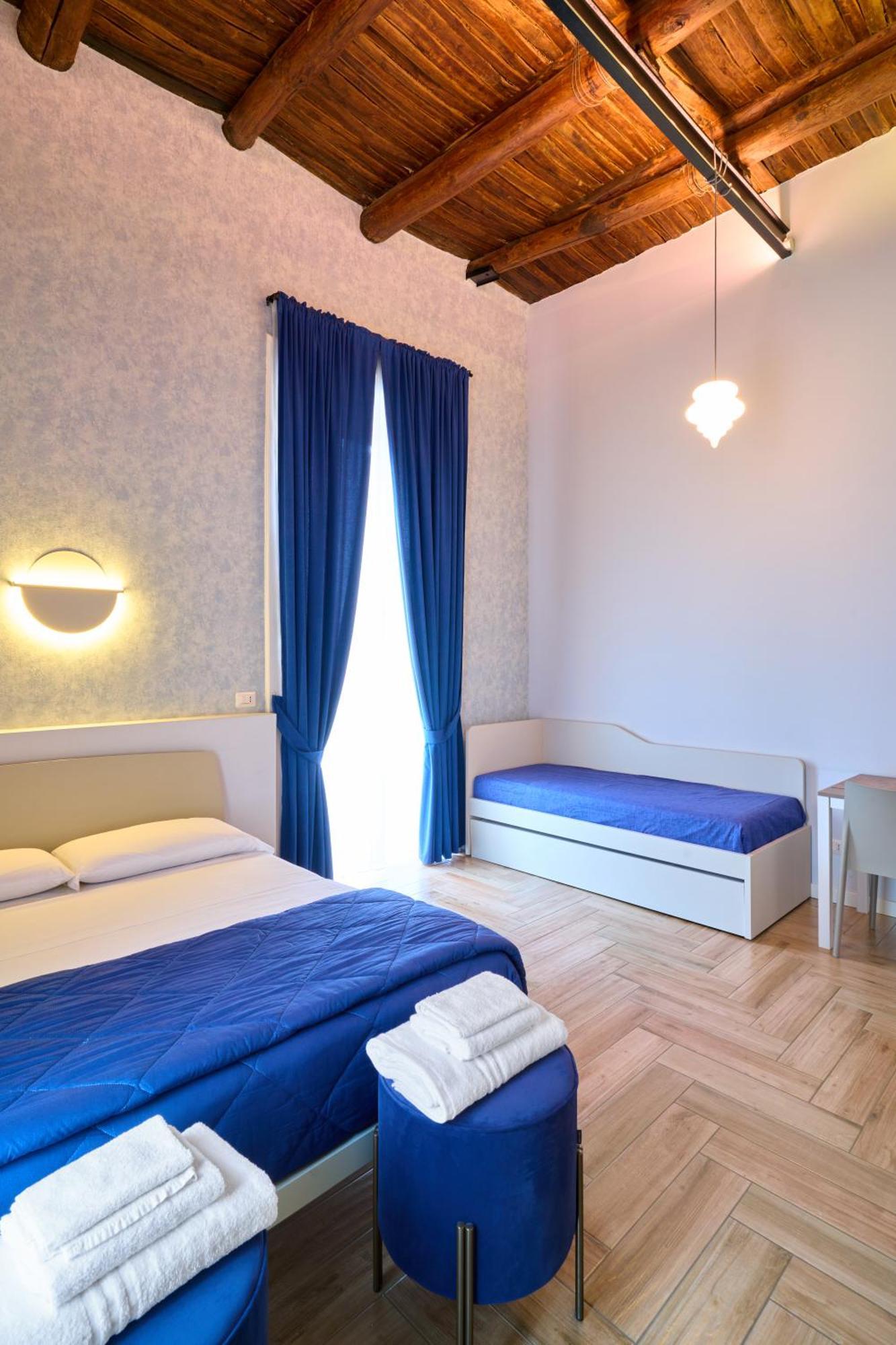 Pokój Czteroosobowy z balkonem