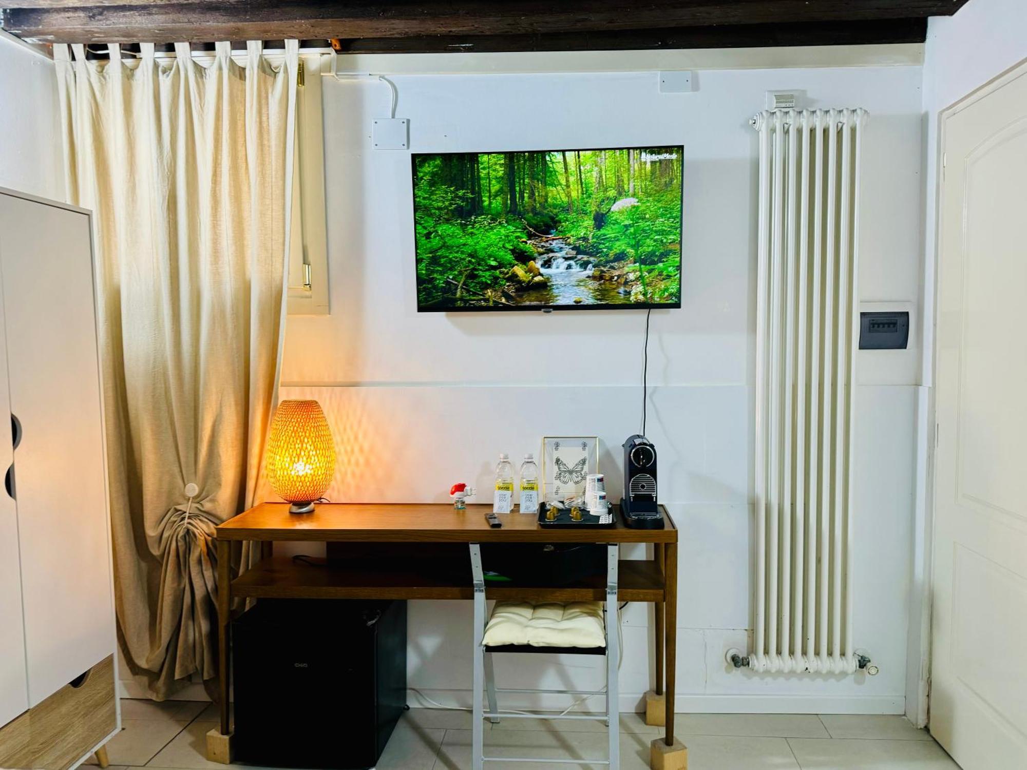 Standard Queen Room