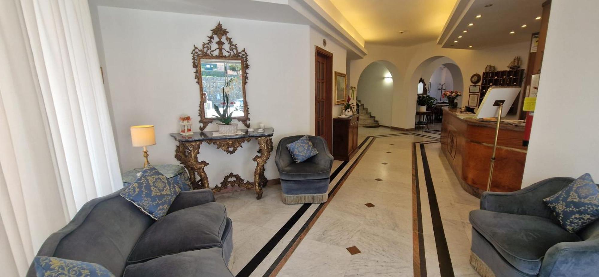 Three-Bedroom Apartment Separate Building,1238587387:JPEG