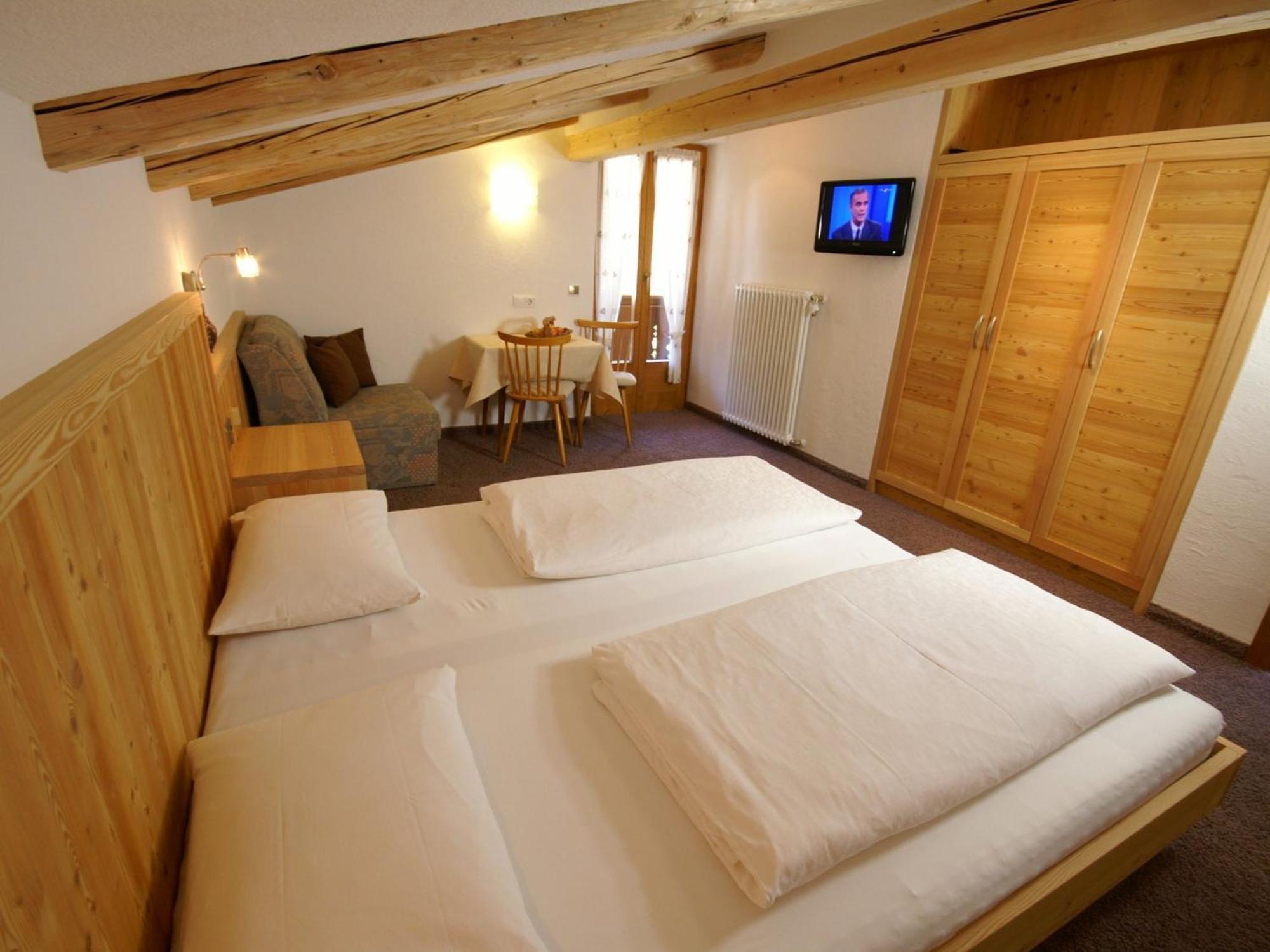 Double or Twin Room with Balcony,1580784693:JPEG
