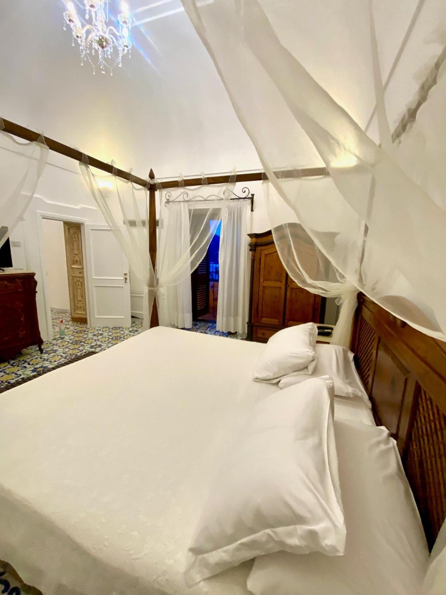 Deluxe Double or Twin Room Sea View,1576694249:JPEG