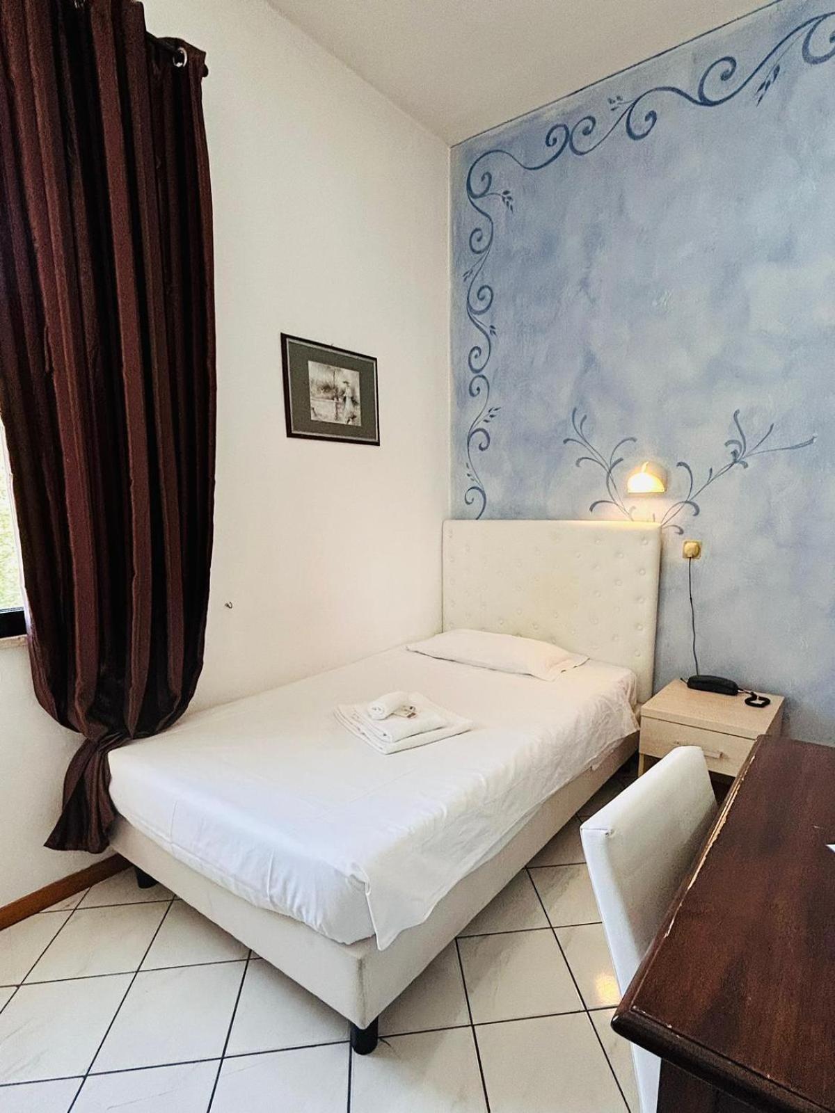Standard Single Room,1583072954:JPEG