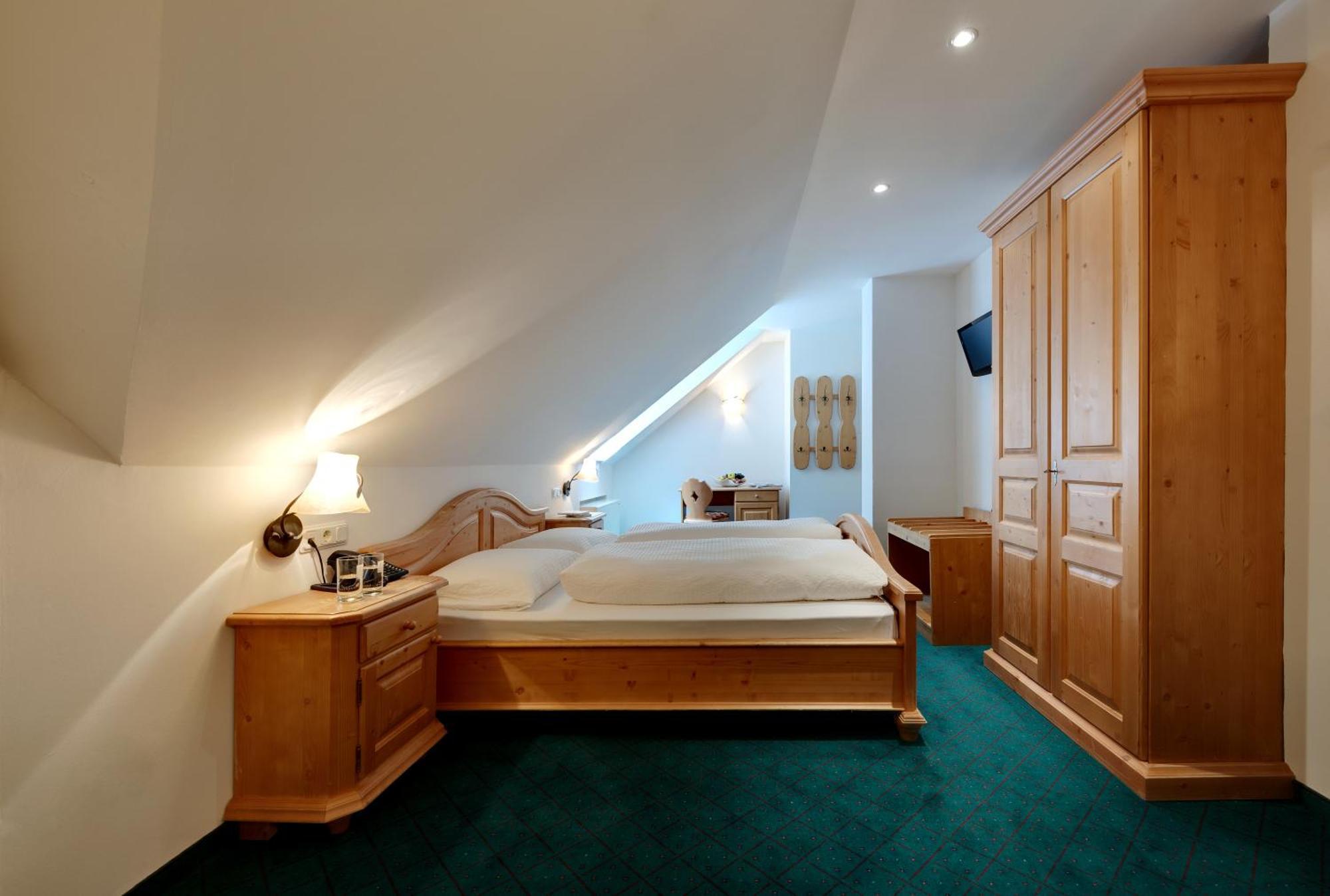 Budget Double Room,1585466514:JPEG