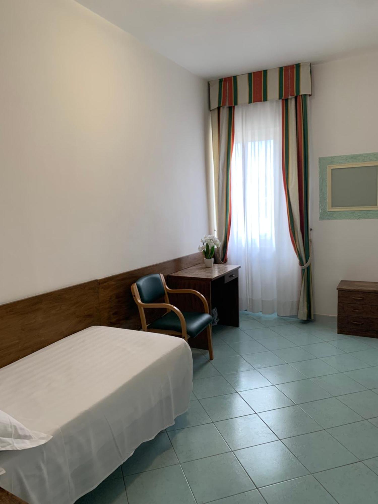 Single Room,1583663702:JPEG
