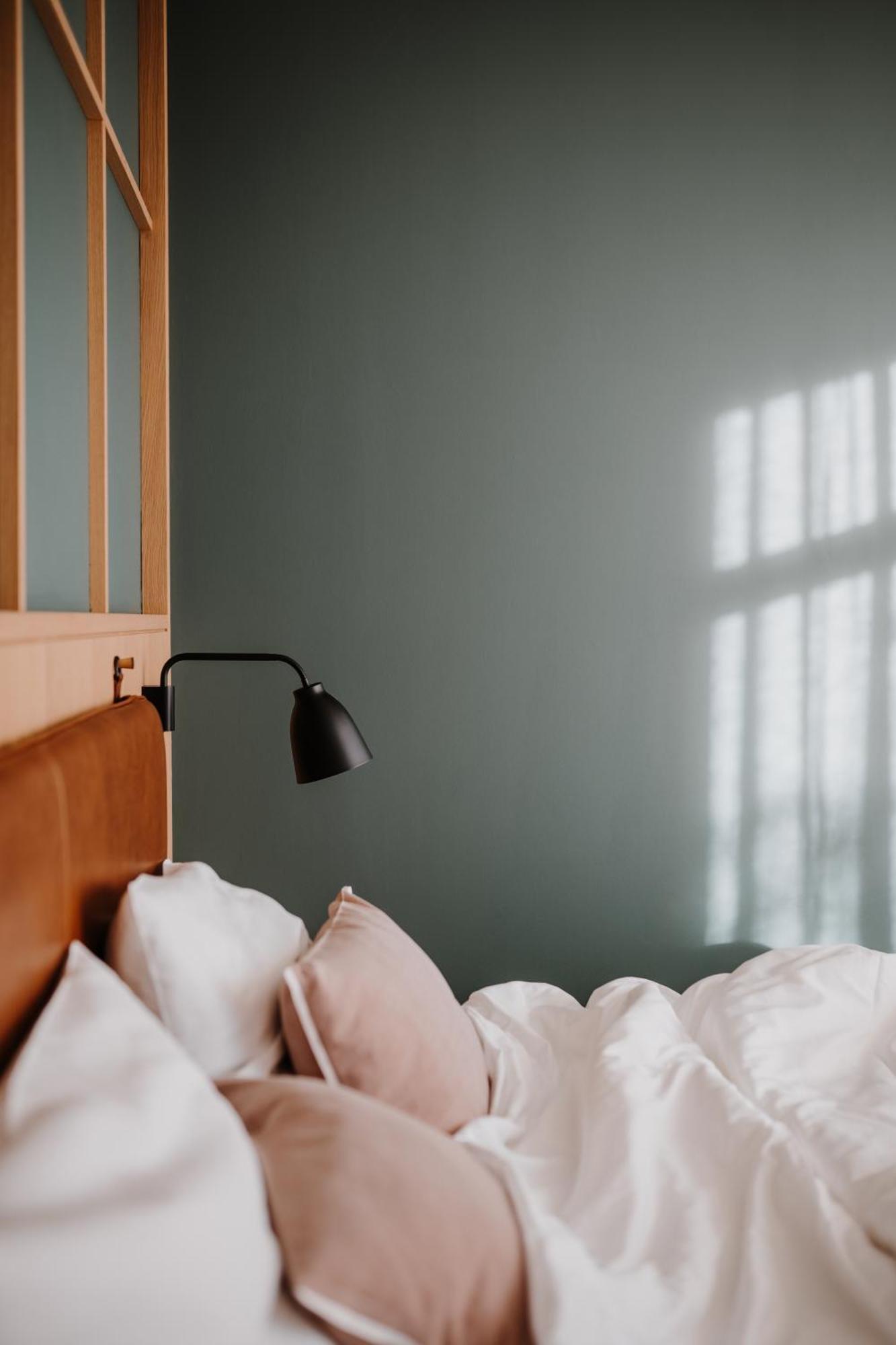 Superior Studio,1584748768:JPEG