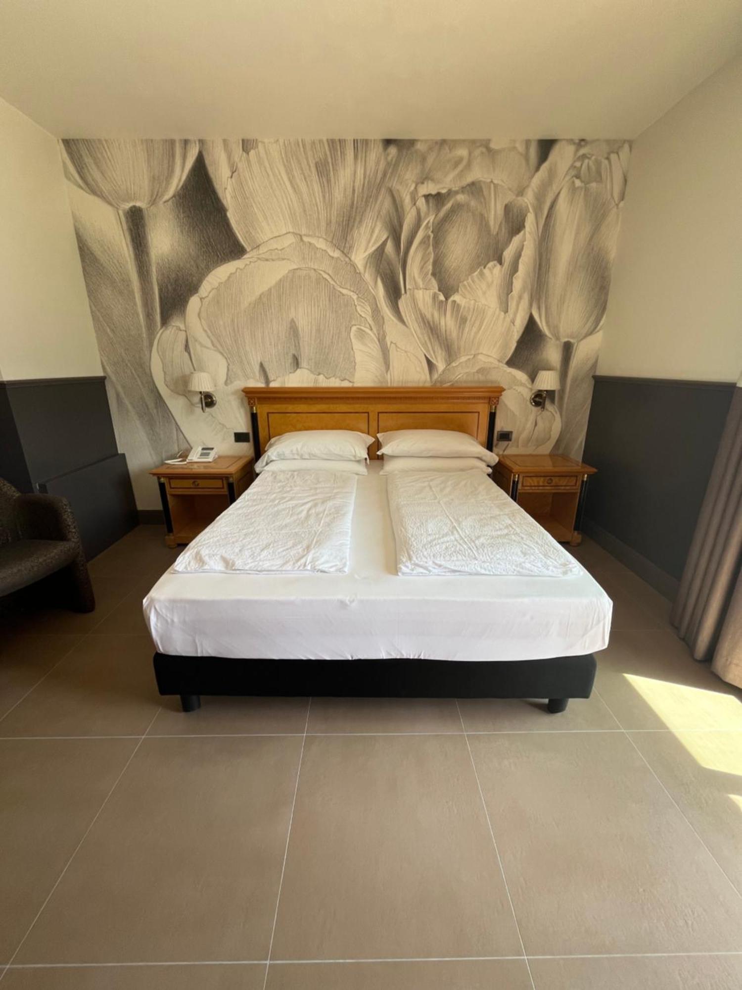 Superior Double Room Balcony Lake View