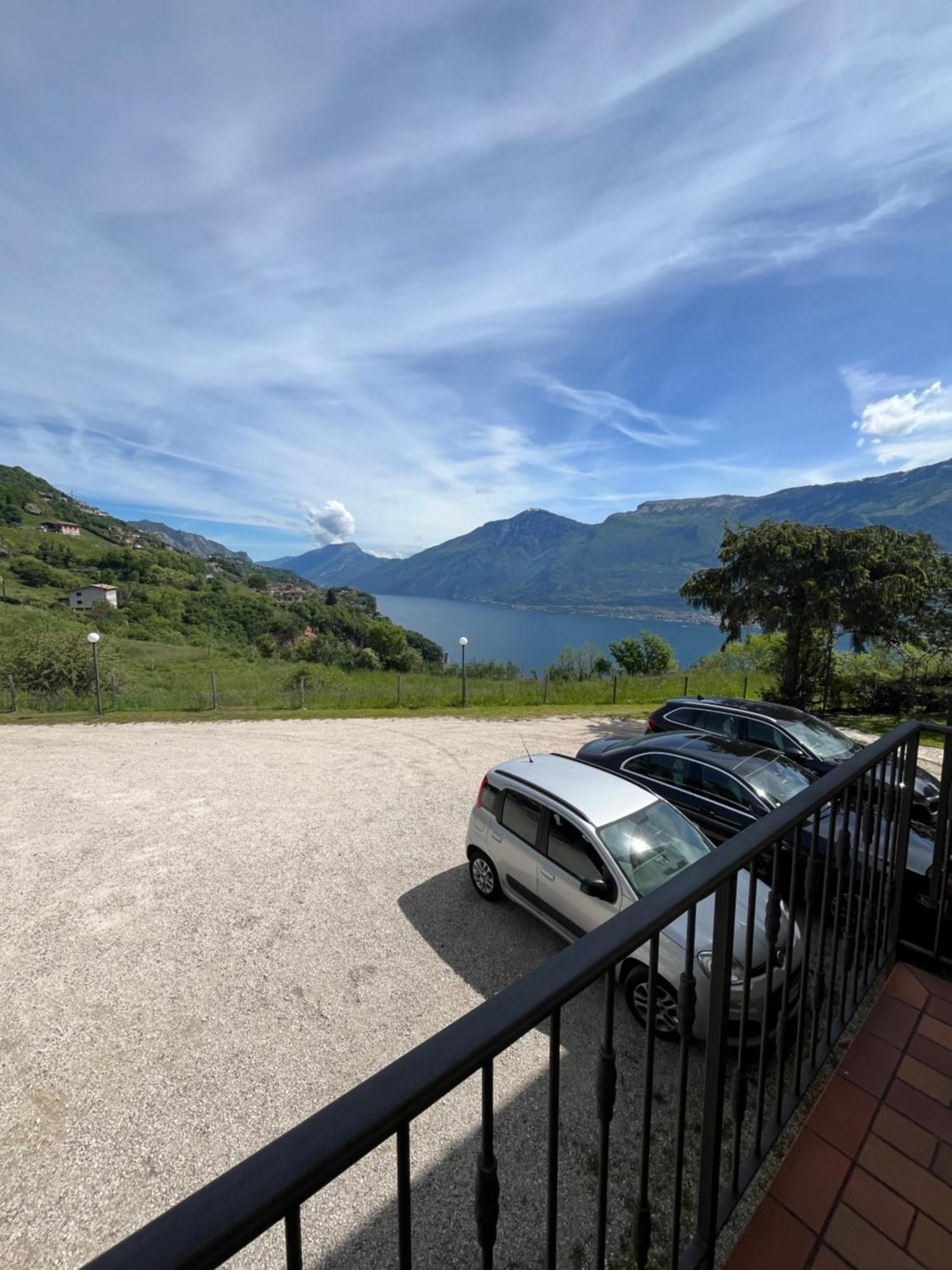 Double or Twin Room Balcony Lake View