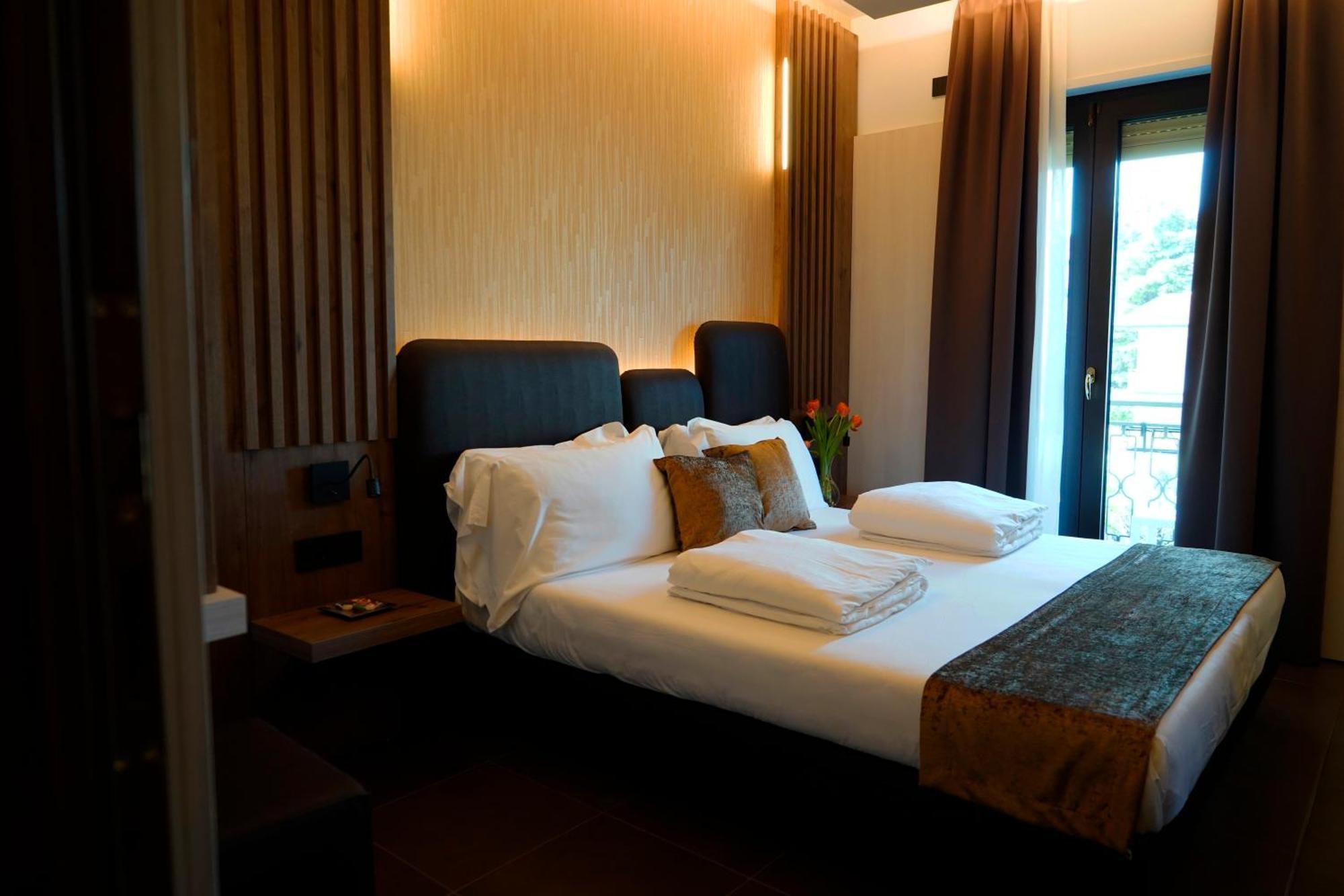 Double Room Balcony,1586129251:JPEG